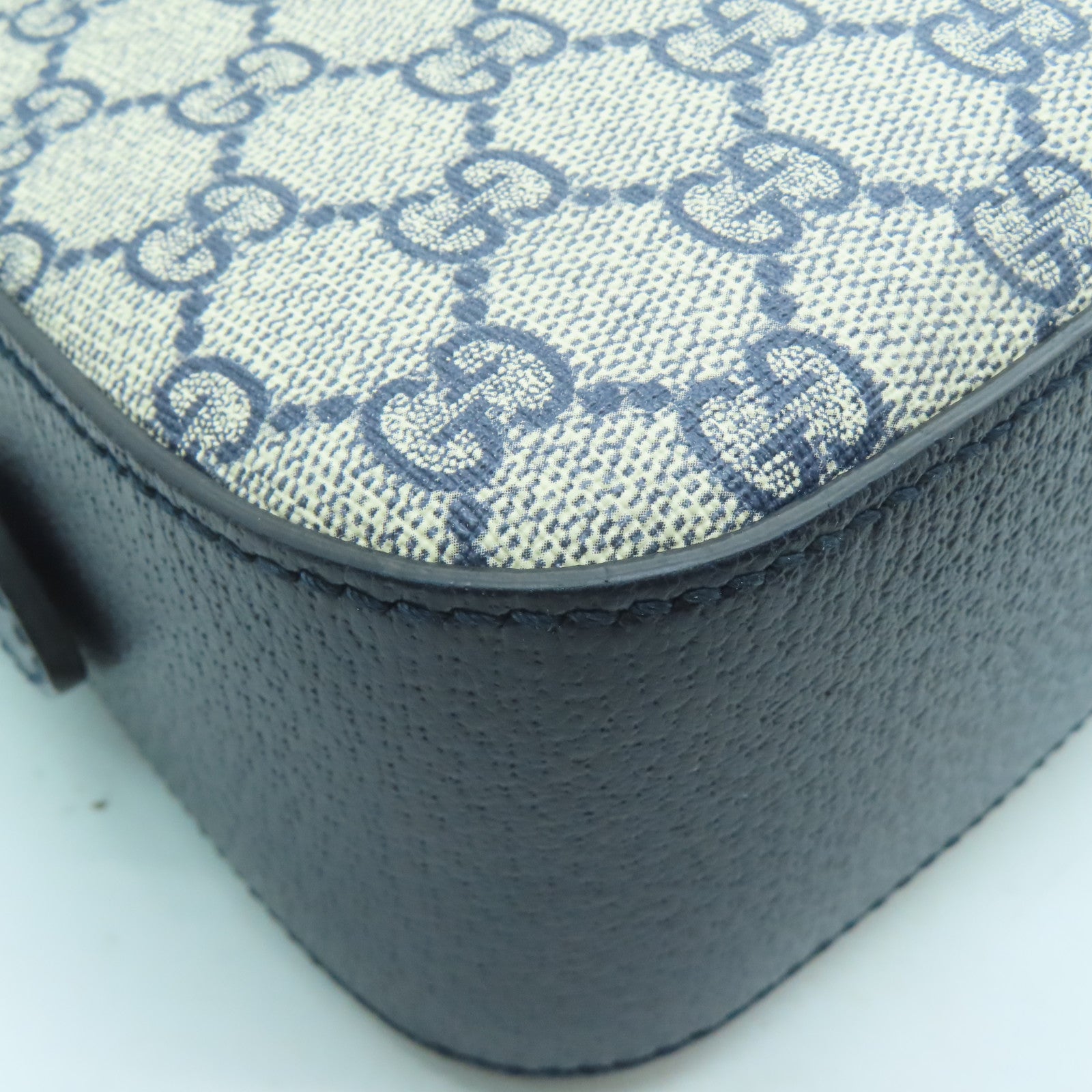 GUCCI Coated Canvas Ophidia GG Shoulder Bag Silver Buckle Shoulder Bag Dark Blue/Gray