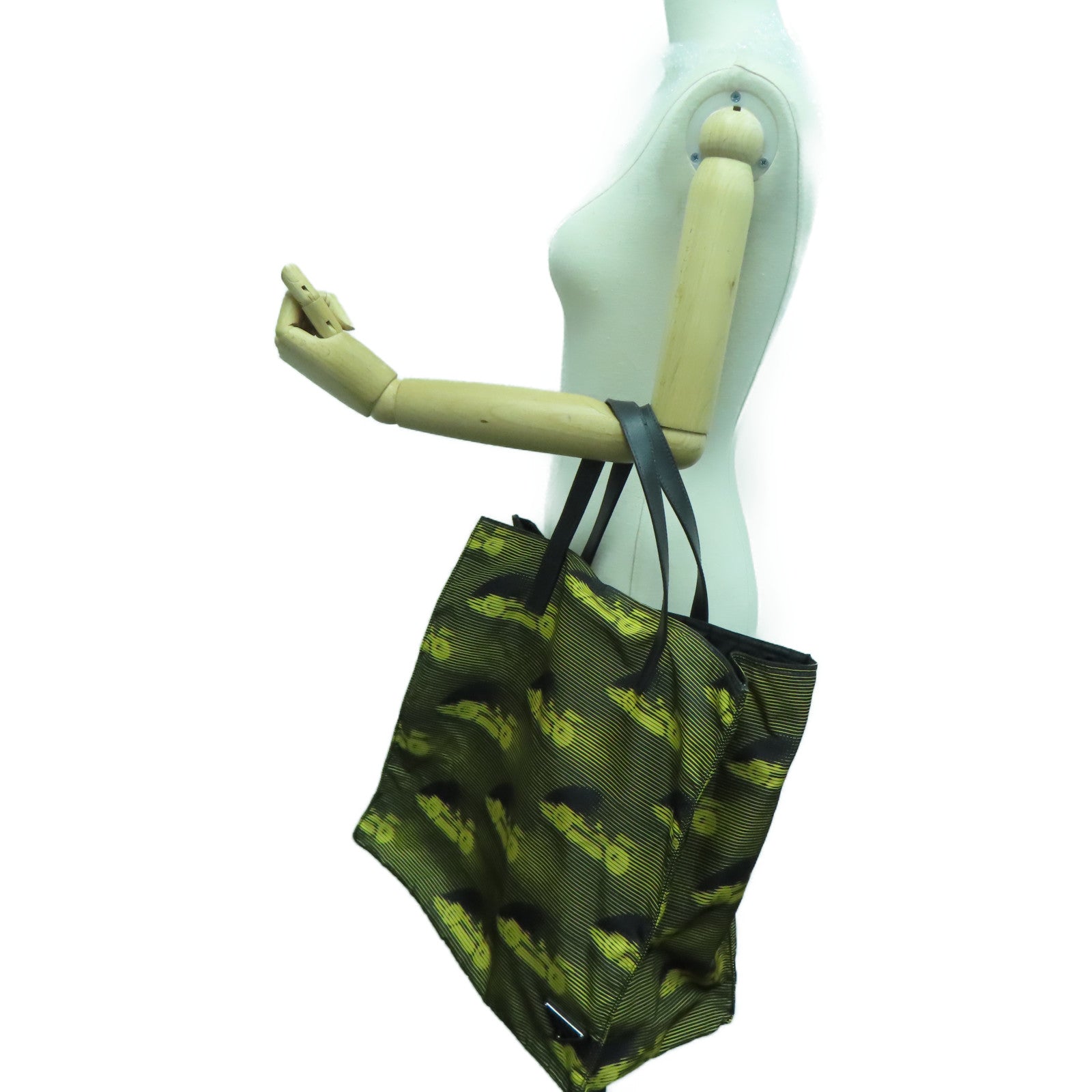 PRADA 尼龙Tote Bag银扣手挽袋黑色/黄色