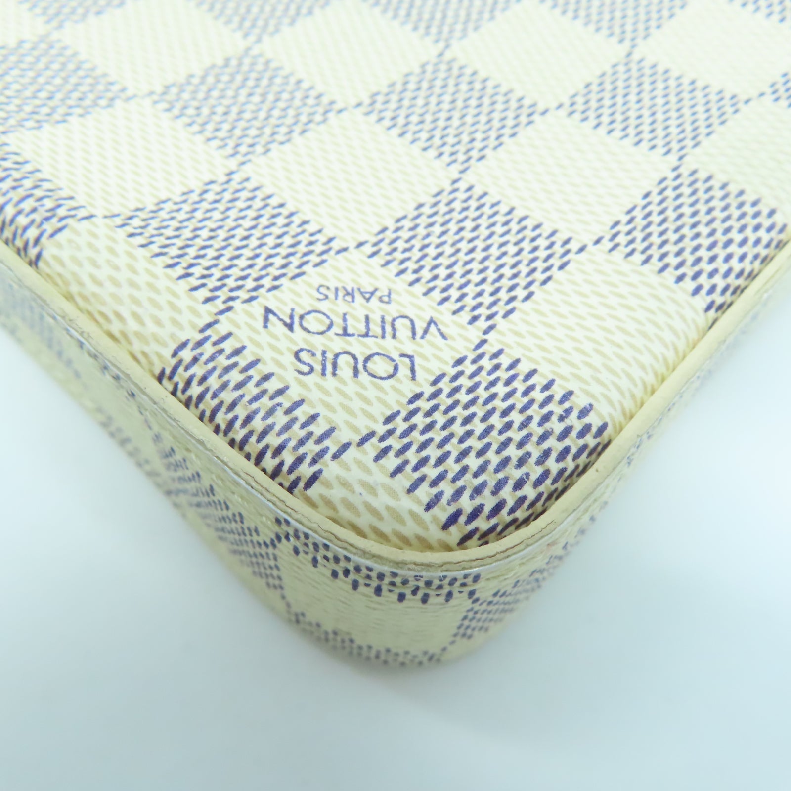 LOUIS VUITTON Damier Azur Felicie Pochette金扣鏈帶肩背袋白色