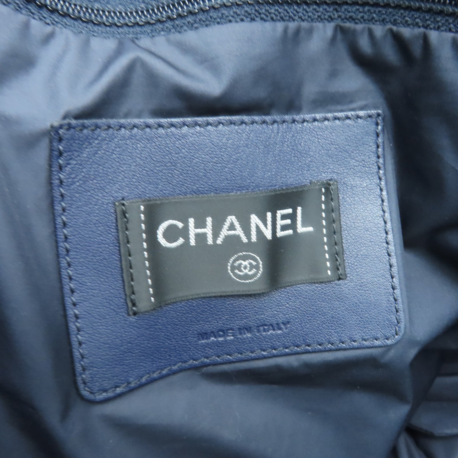CHANEL 尼龙Doudoune L Zipper 2way Shoulder Bag银扣手挽肩背两用袋银色