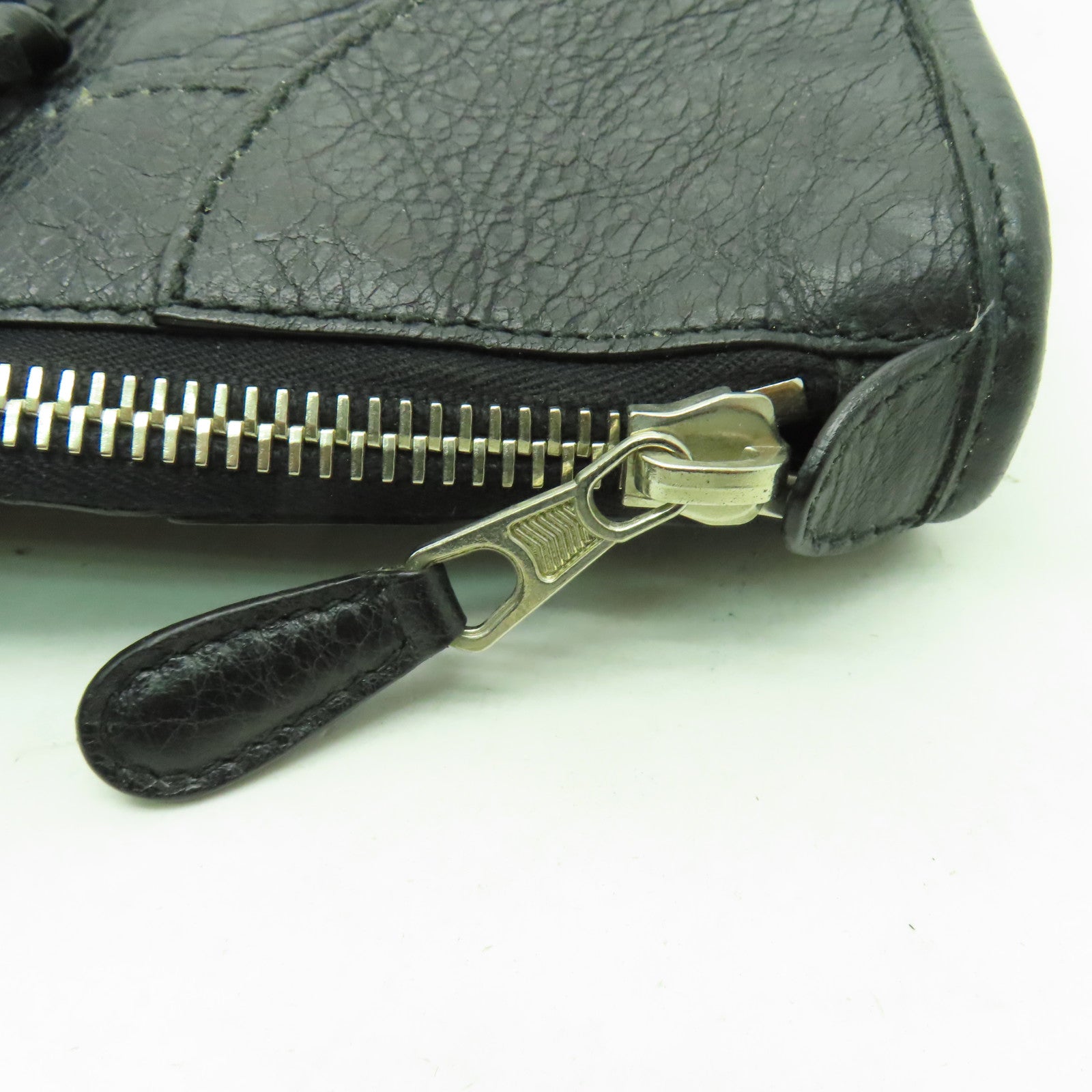 BALENCIAGA 牛皮皮革Shoulder bag銀扣肩背袋黑色