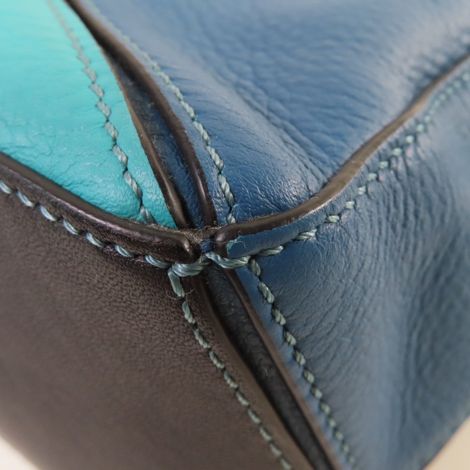 LOEWE 牛皮皮革Mini Puzzle Shoulder Bag銀扣肩背袋藍色/綠色/黑色