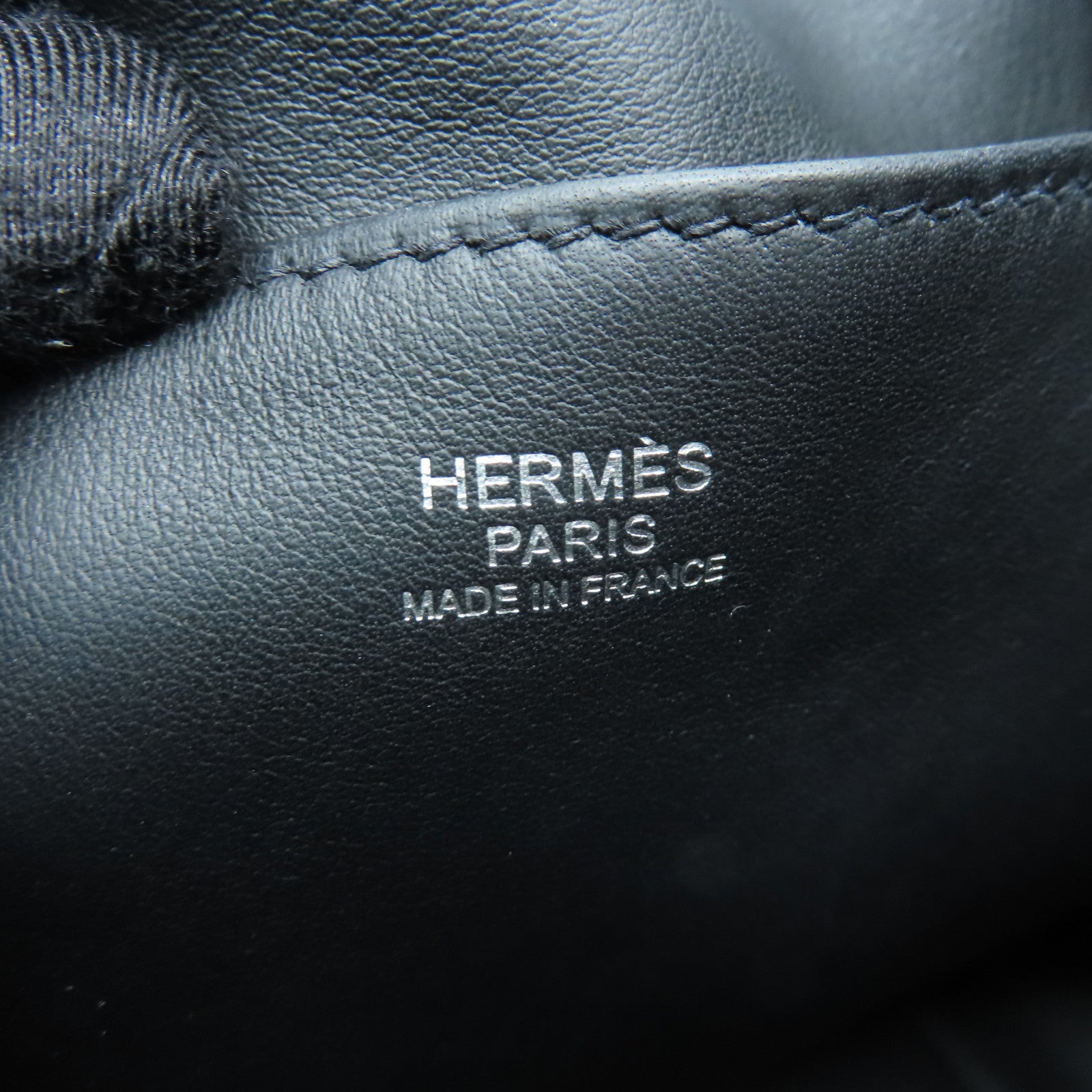 HERMES Volupto皮革Licol 17银扣肩背袋黑色