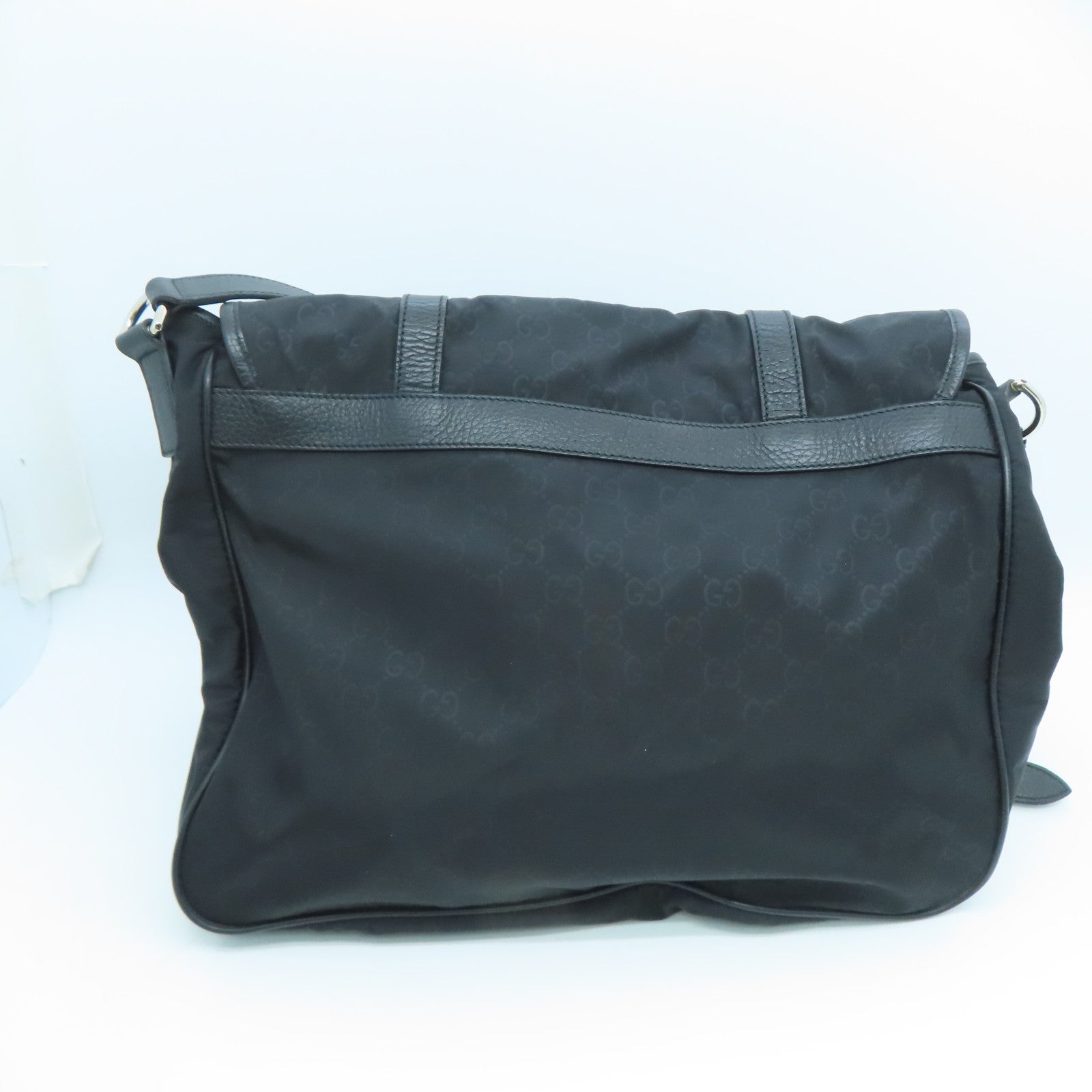 GUCCI canvas Shoulder Bag silver buckle shoulder bag black