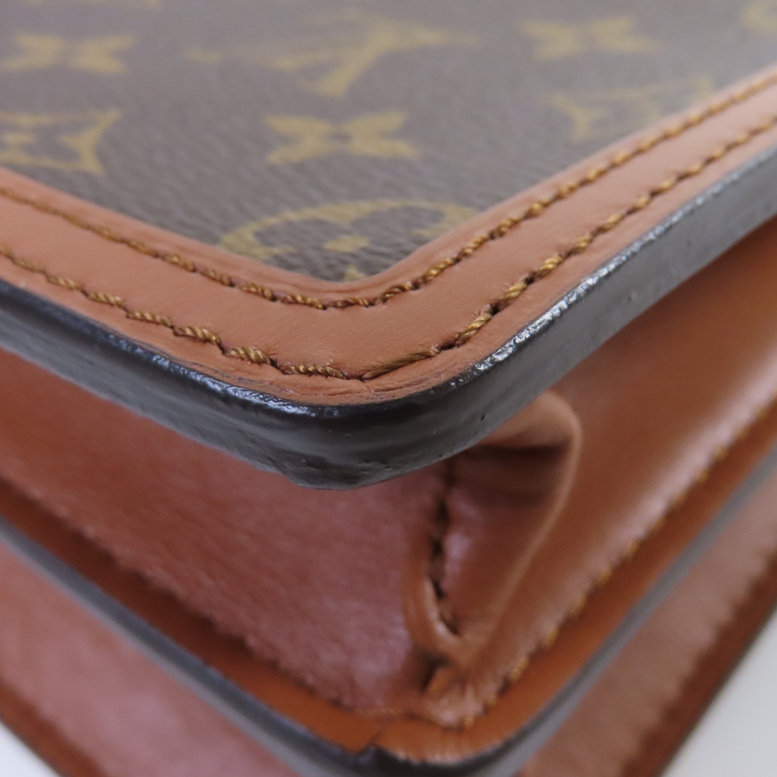 LOUIS VUITTON Monogram Mini Dauphine Shoulder Bag金扣肩背袋啡色