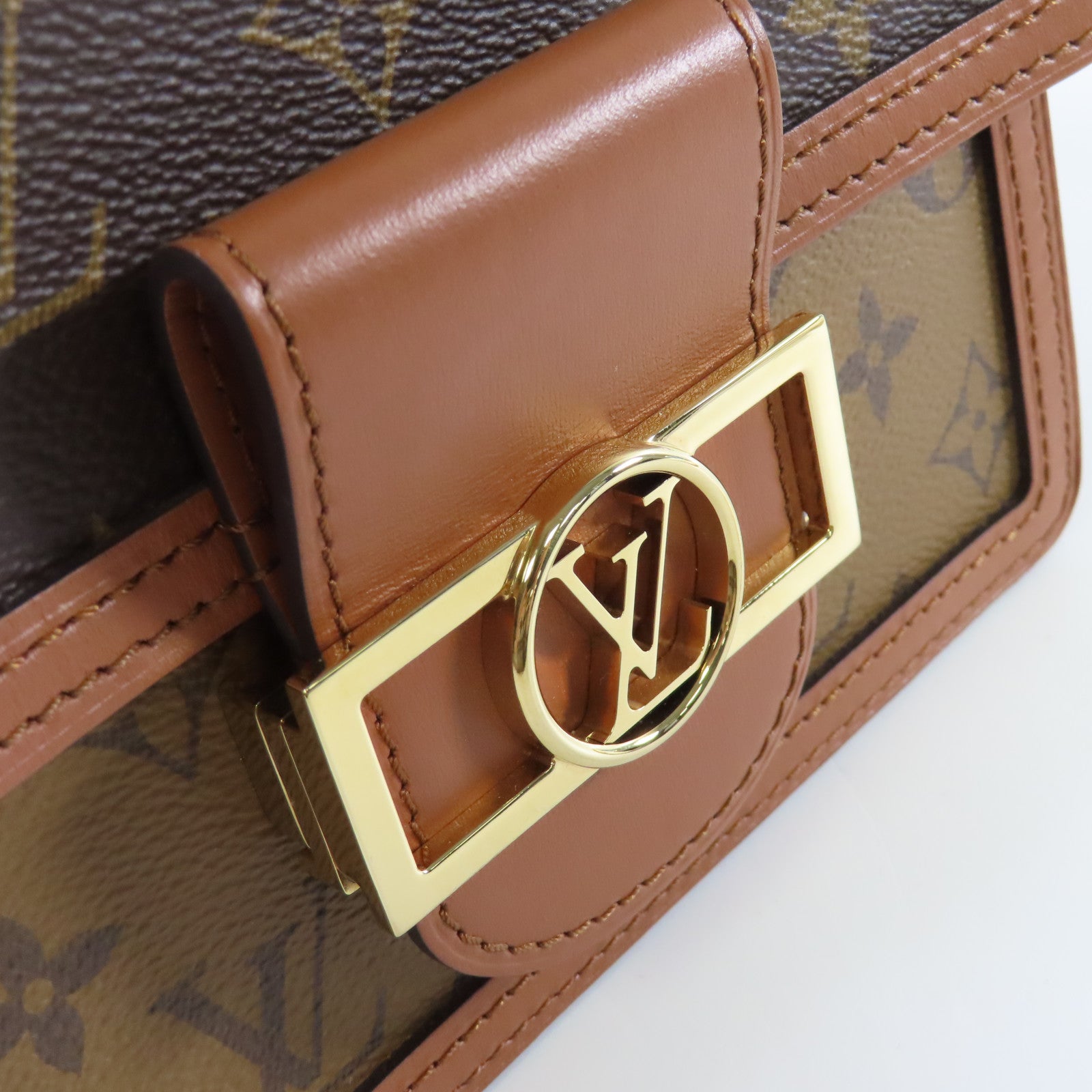 LOUIS VUITTON Monogram Mini Dauphine Shoulder Bag金扣肩背袋啡色