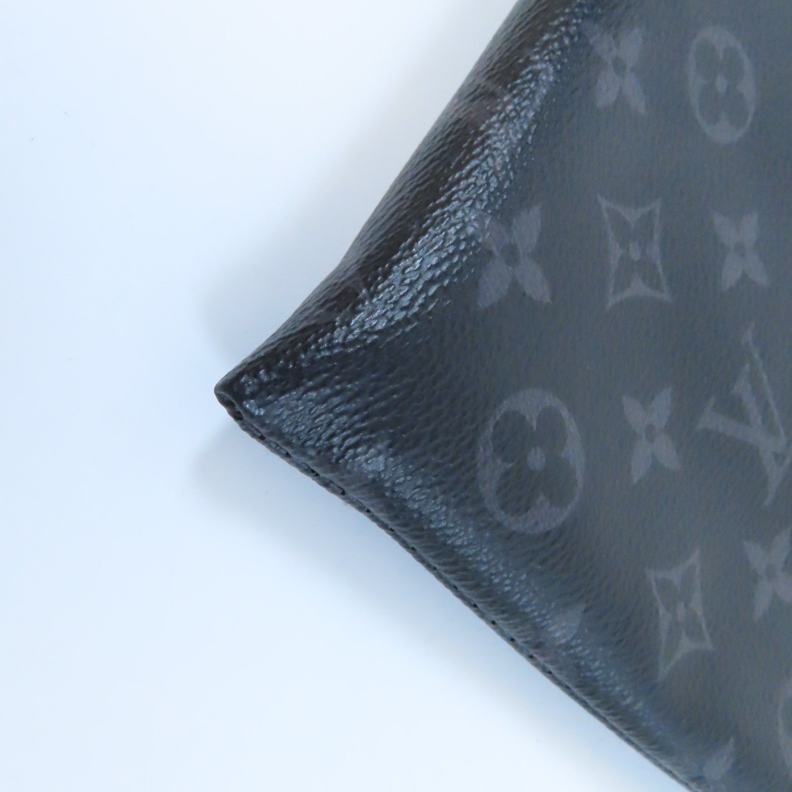 LOUIS VUITTON Monogram Eclipse Pochette Discovery銀扣手拿包黑色
