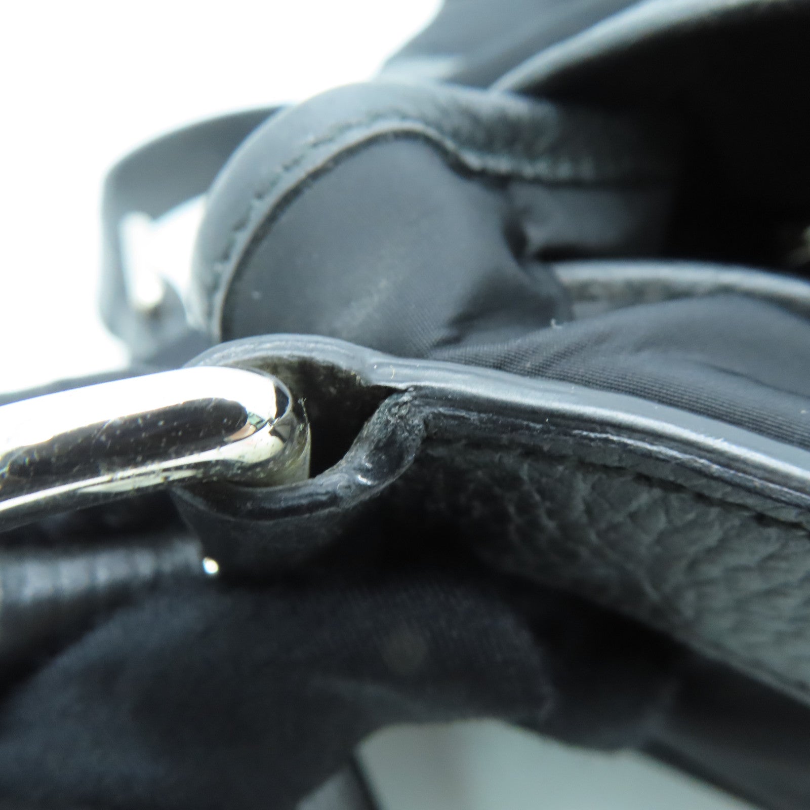GUCCI canvas Shoulder Bag silver buckle shoulder bag black