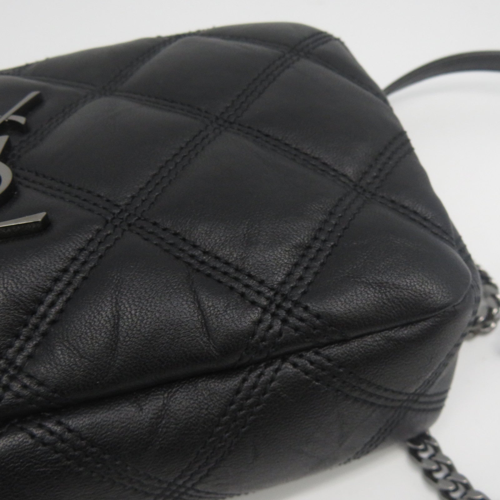 YVES SAINT LAURENT 菱格牛皮皮革Chain Shoulder銀扣鏈帶肩背袋黑色