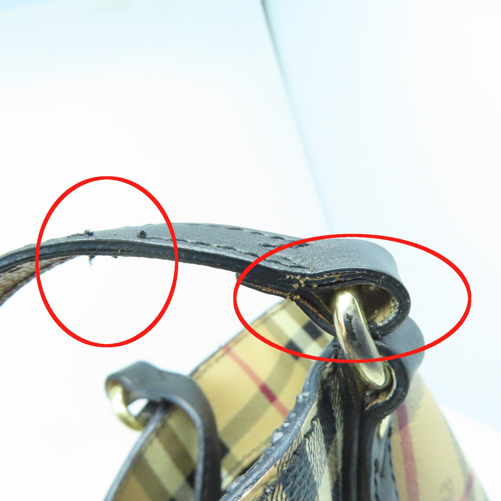 BURBERRY 涂层皮革Shoulder Bag金扣肩背袋米色