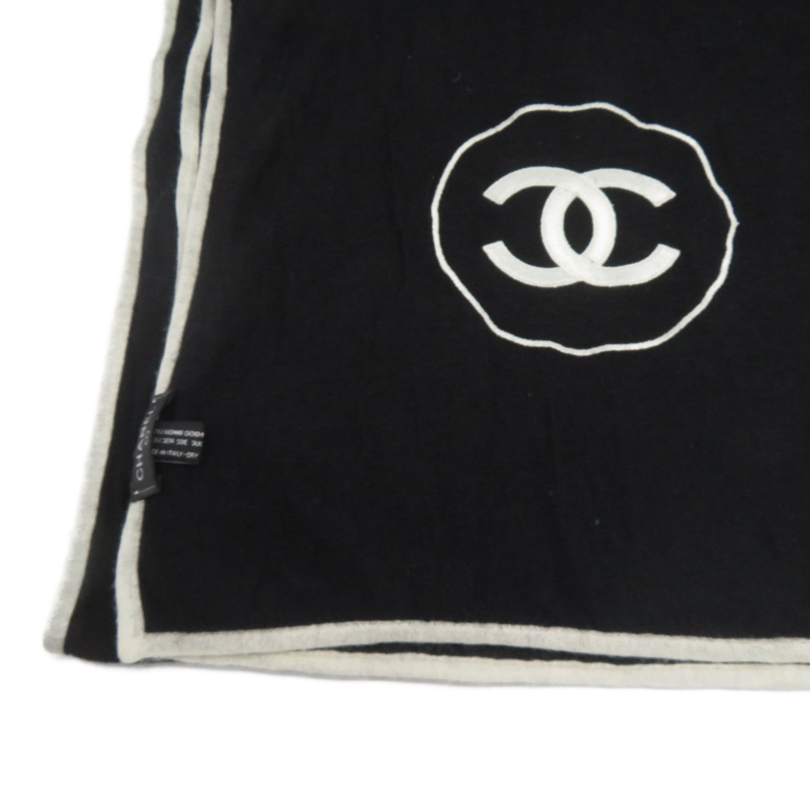 CHANEL 羊絨/絲質Scarf圍巾黑色/白色