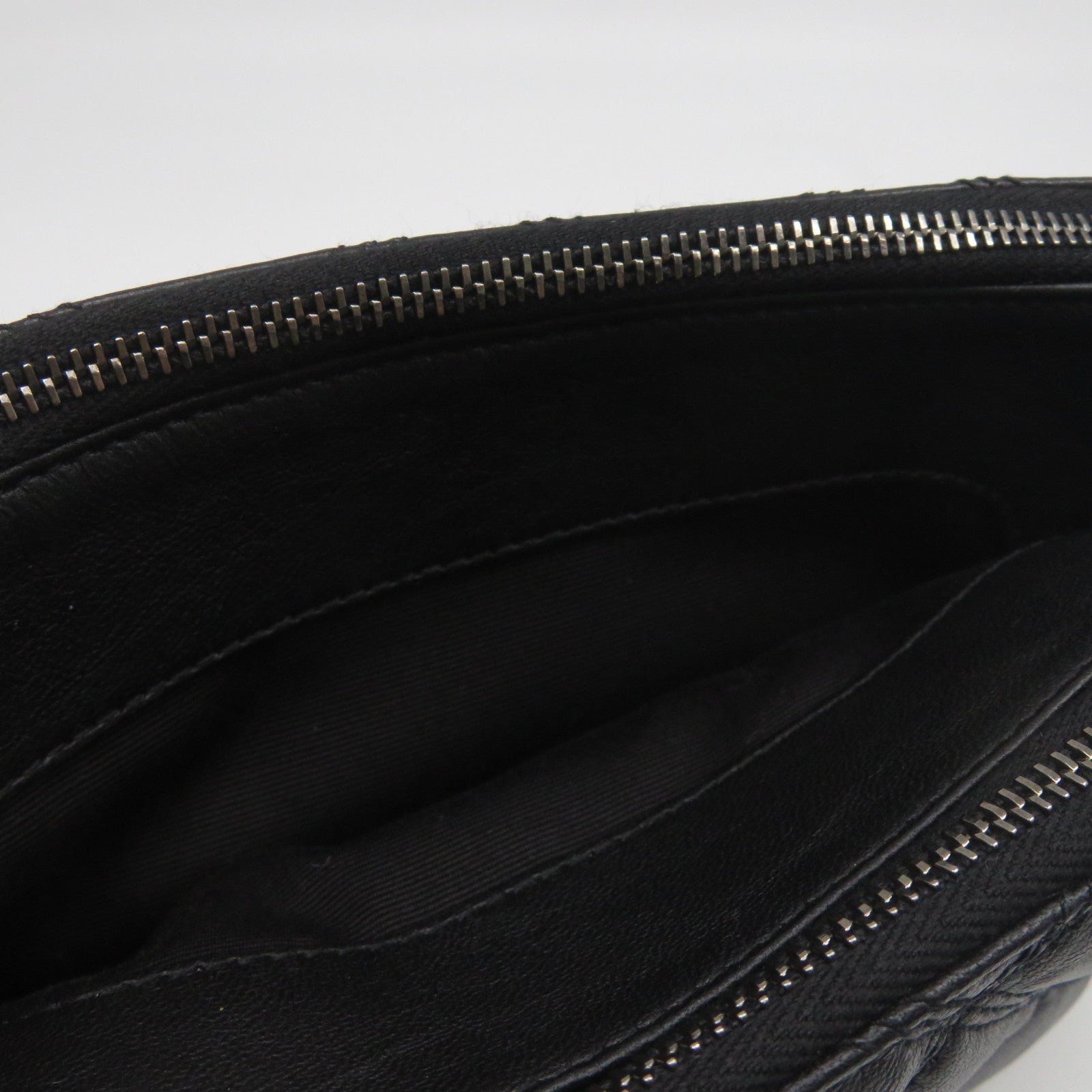 YVES SAINT LAURENT 菱格牛皮皮革Chain Shoulder銀扣鏈帶肩背袋黑色