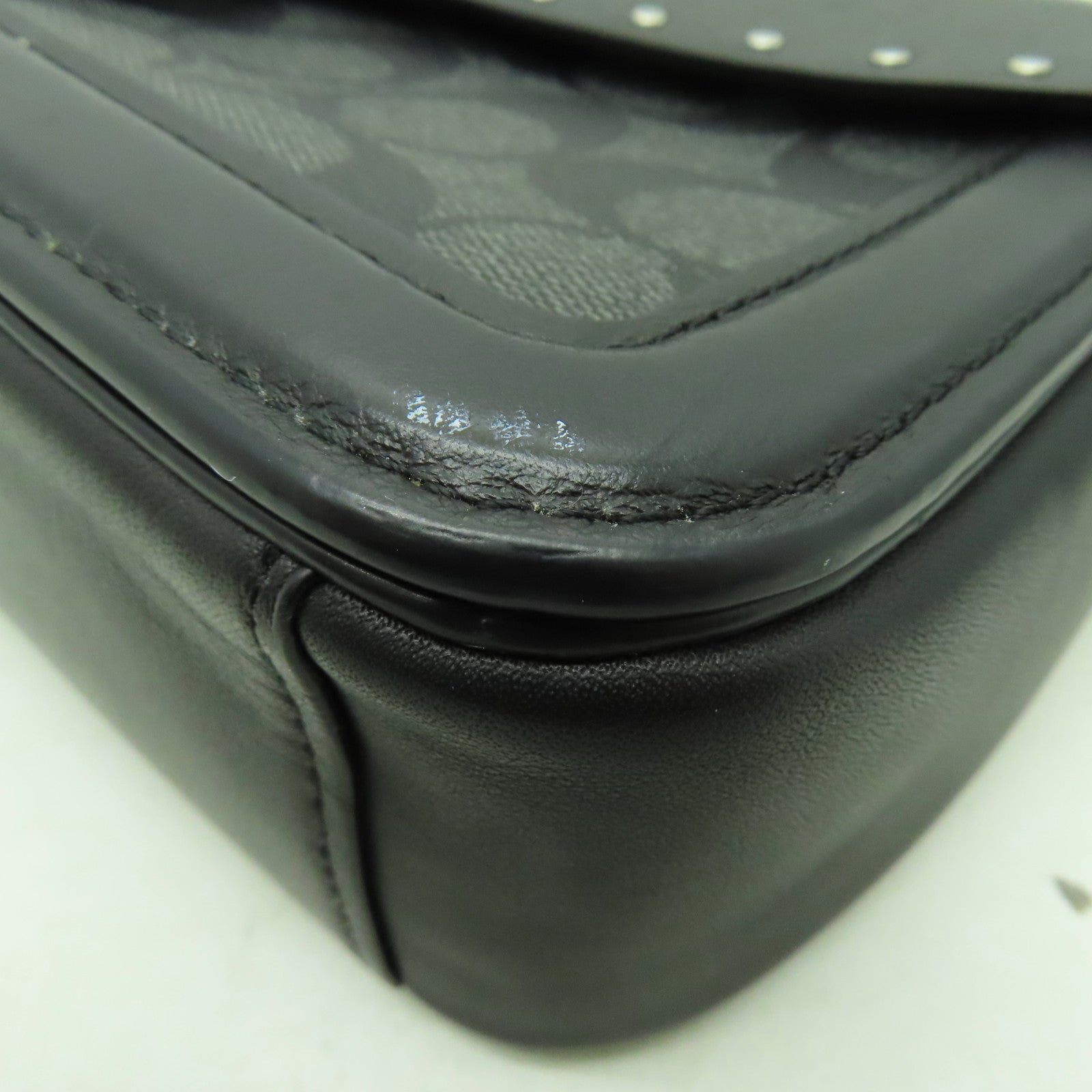 COACH 塗層帆布/皮革Shoulder Bag銀扣肩背袋黑色