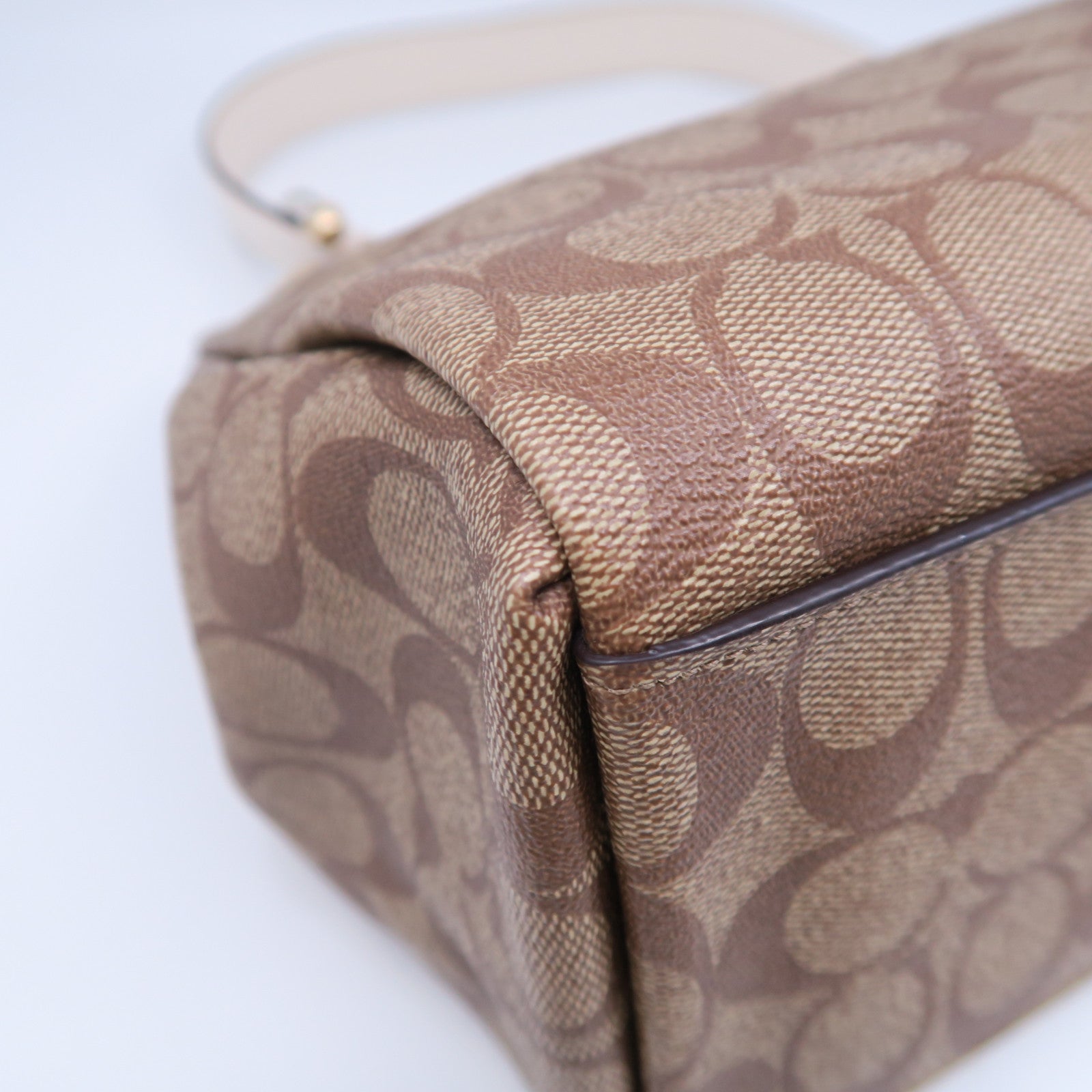 COACH 塗層帆布2 Way Shoulder Bag金扣手挽肩背兩用袋啡色/米色