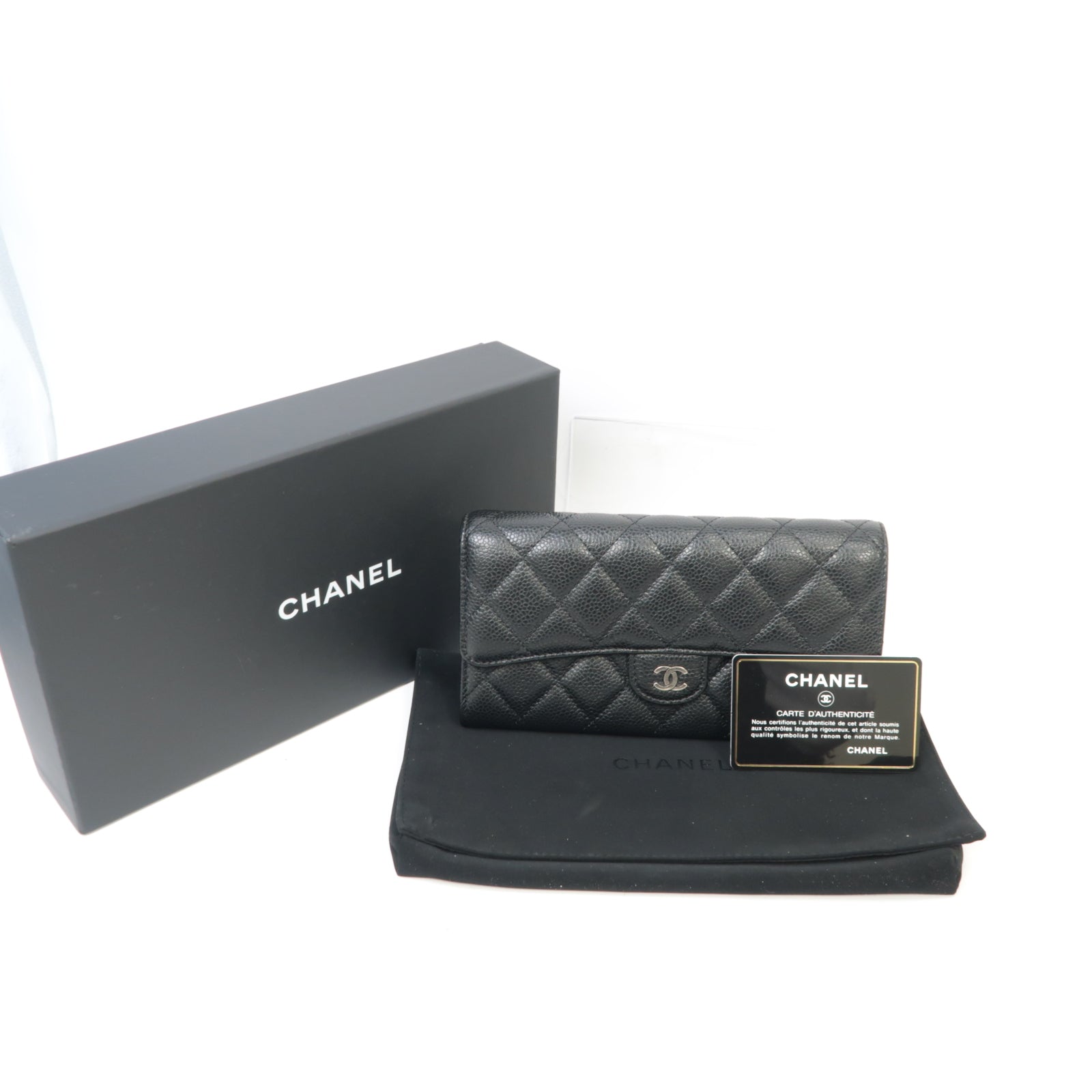 CHANEL Caviar皮革Classic Long Wallet銀扣長錢包黒色