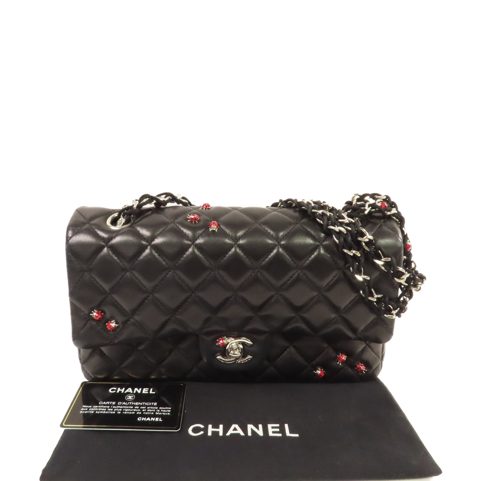 CHANEL 菱格羊皮皮革Medium Ladybug Classic Chain Shoulder Bag銀扣鏈帶肩背袋黑色