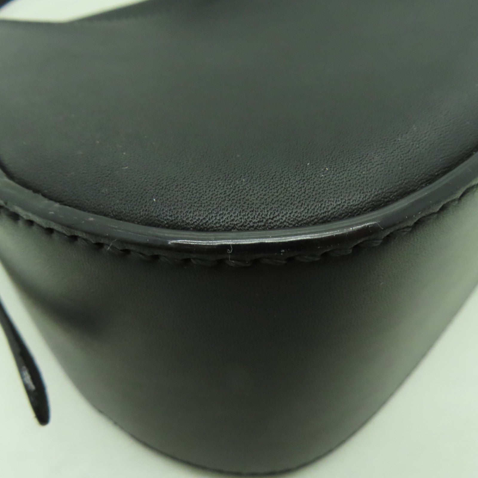 JIMMY CHOO 【激減優惠】牛皮皮革Shoulder Bag金扣肩背袋黑色