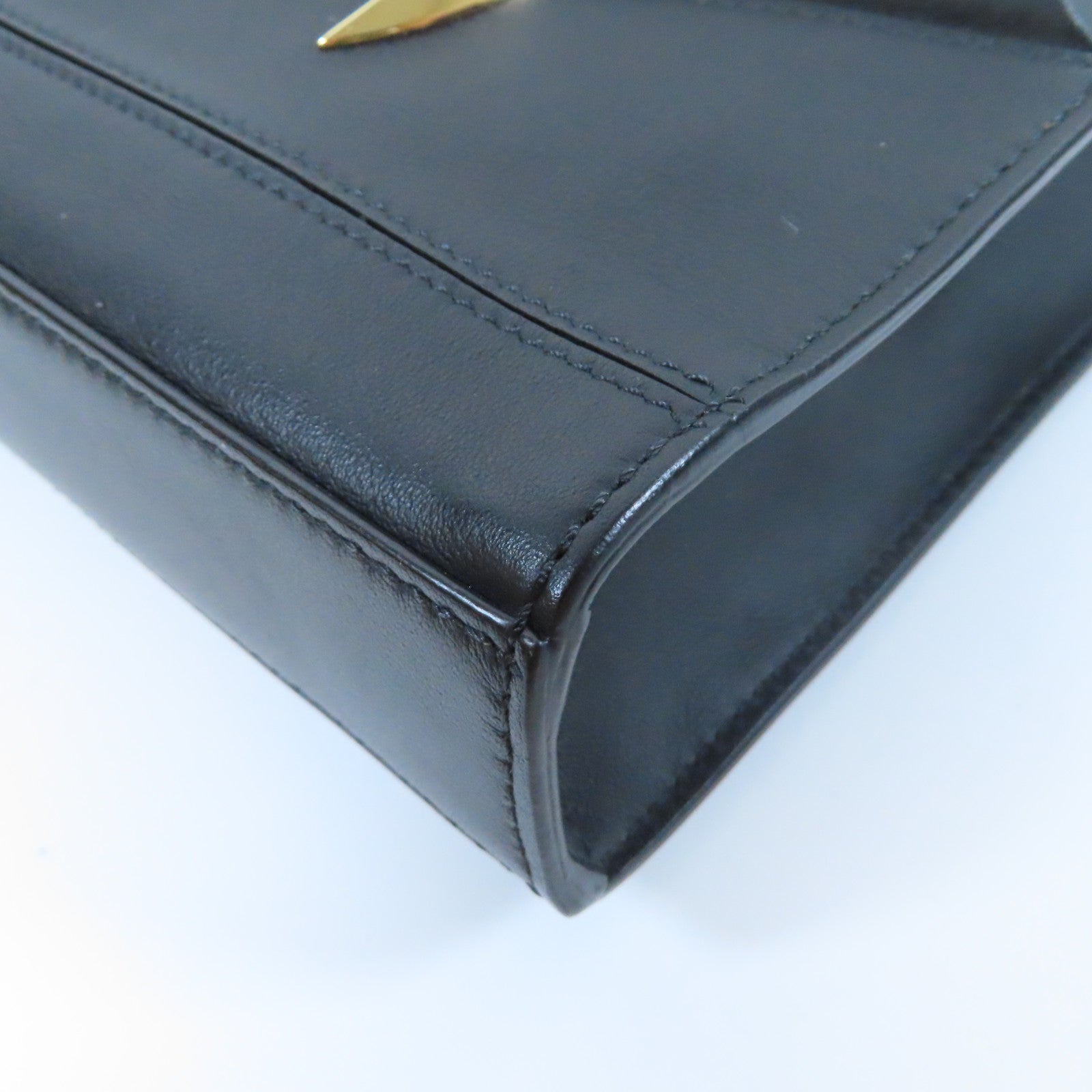 FENDI 牛皮皮革Clutch Bag金扣手拿包黑色