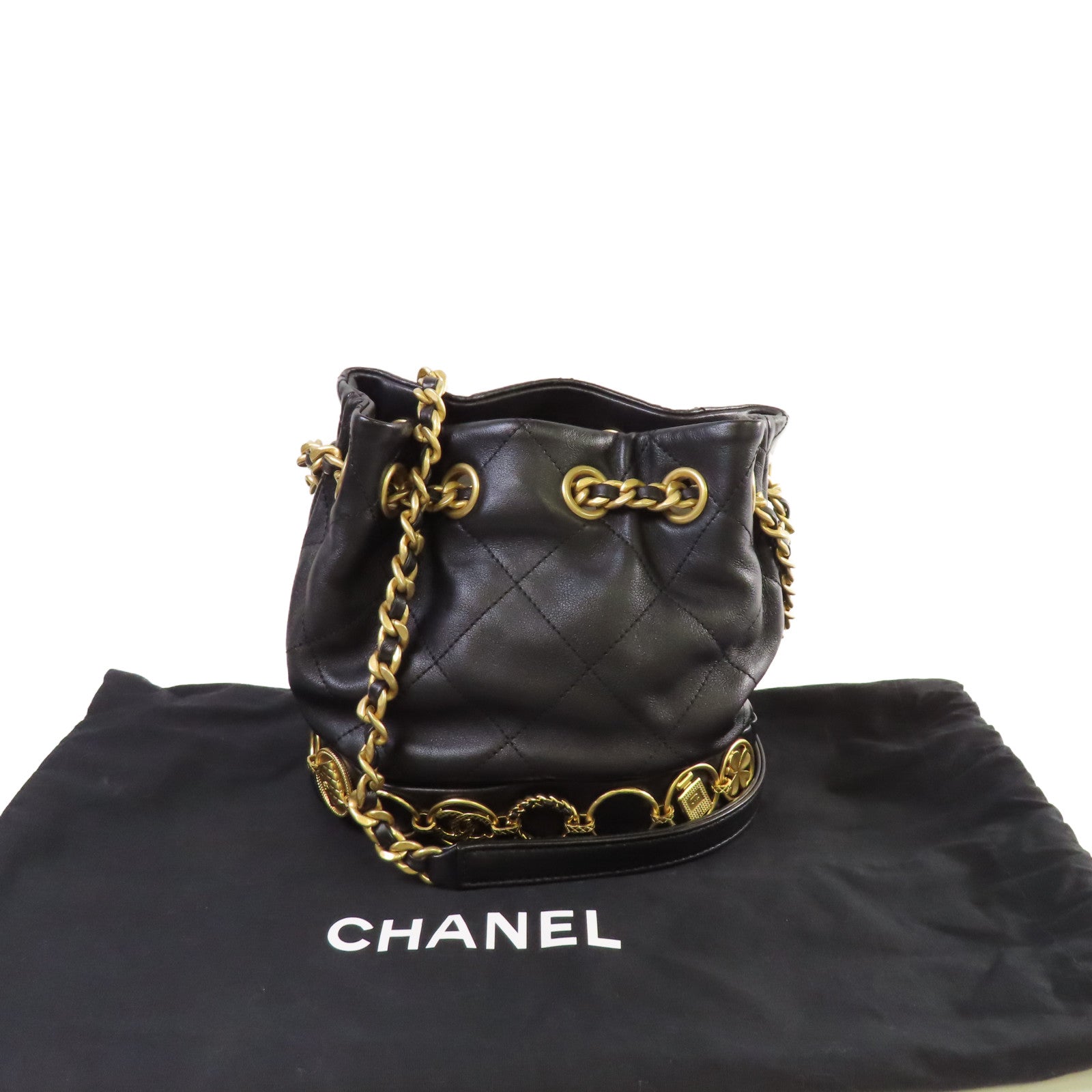 CHANEL 菱格牛皮皮革Small Bucket Bag金扣鏈帶肩背袋黑色