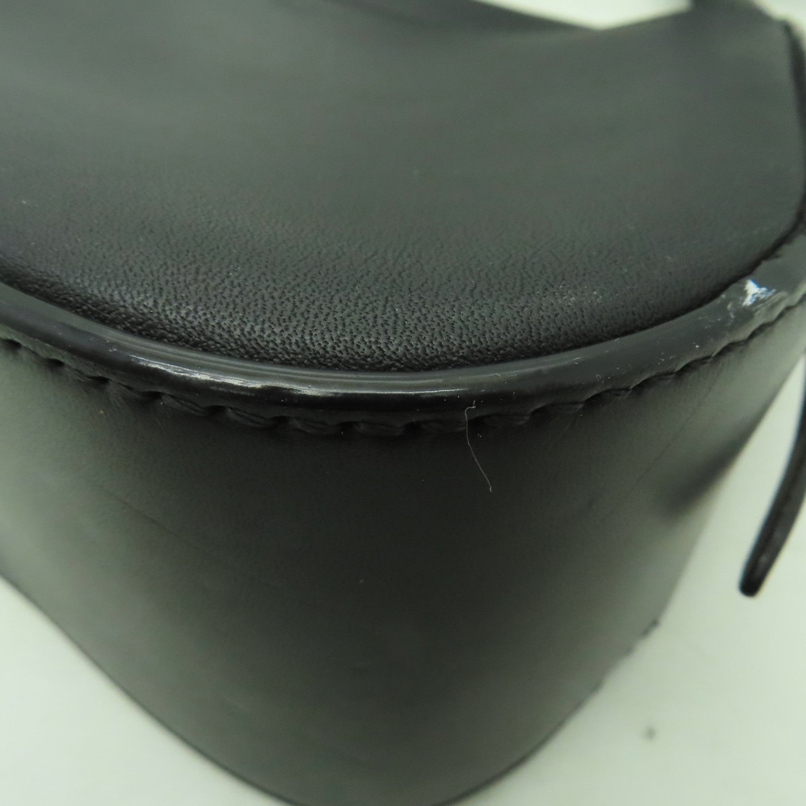 JIMMY CHOO 【激減優惠】牛皮皮革Shoulder Bag金扣肩背袋黑色