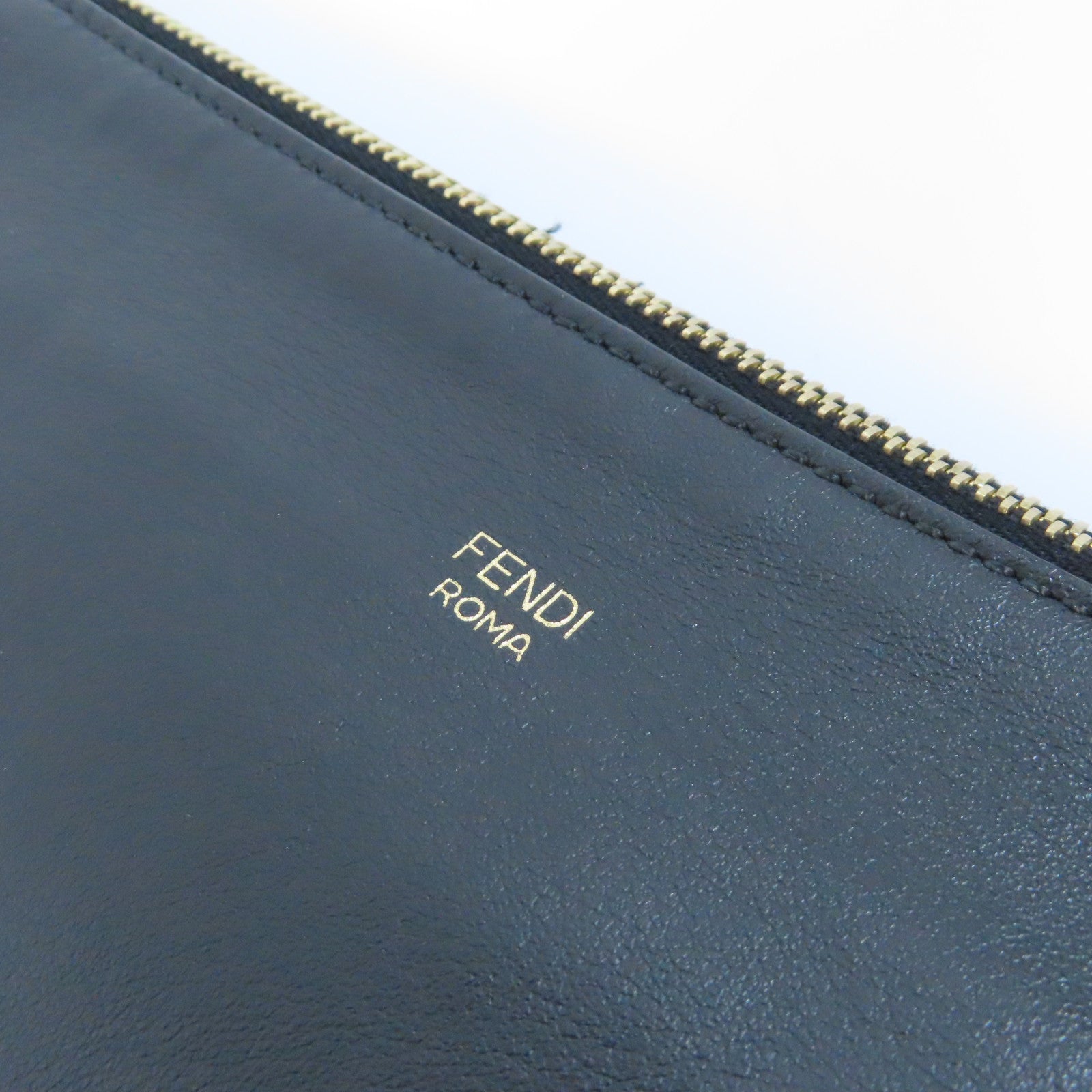 FENDI 牛皮皮革Clutch Bag金扣手拿包黑色
