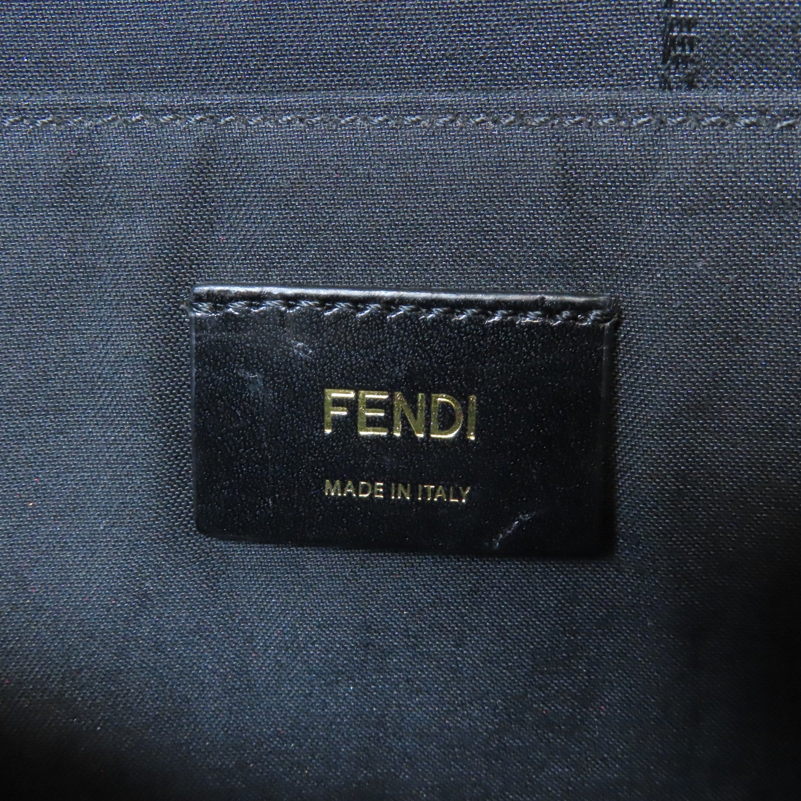 FENDI 牛皮皮革Clutch Bag金扣手拿包黑色