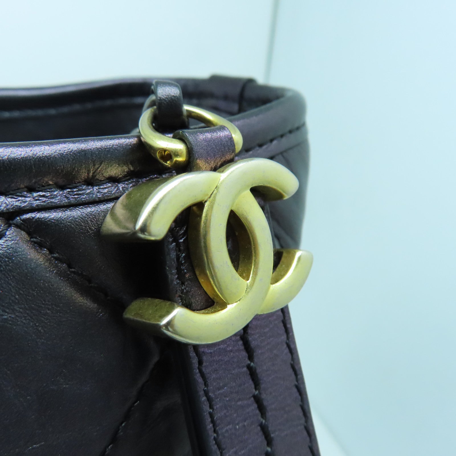 CHANEL rhombic cowhide leather Gabrielle Bag gold buckle shoulder bag purple
