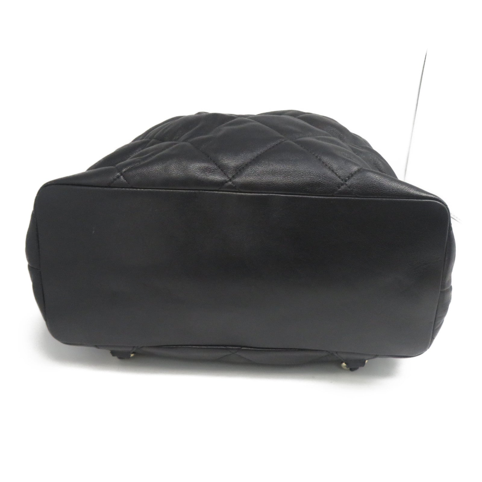 CHANEL 菱格牛皮皮革Backpack金扣背包黑色