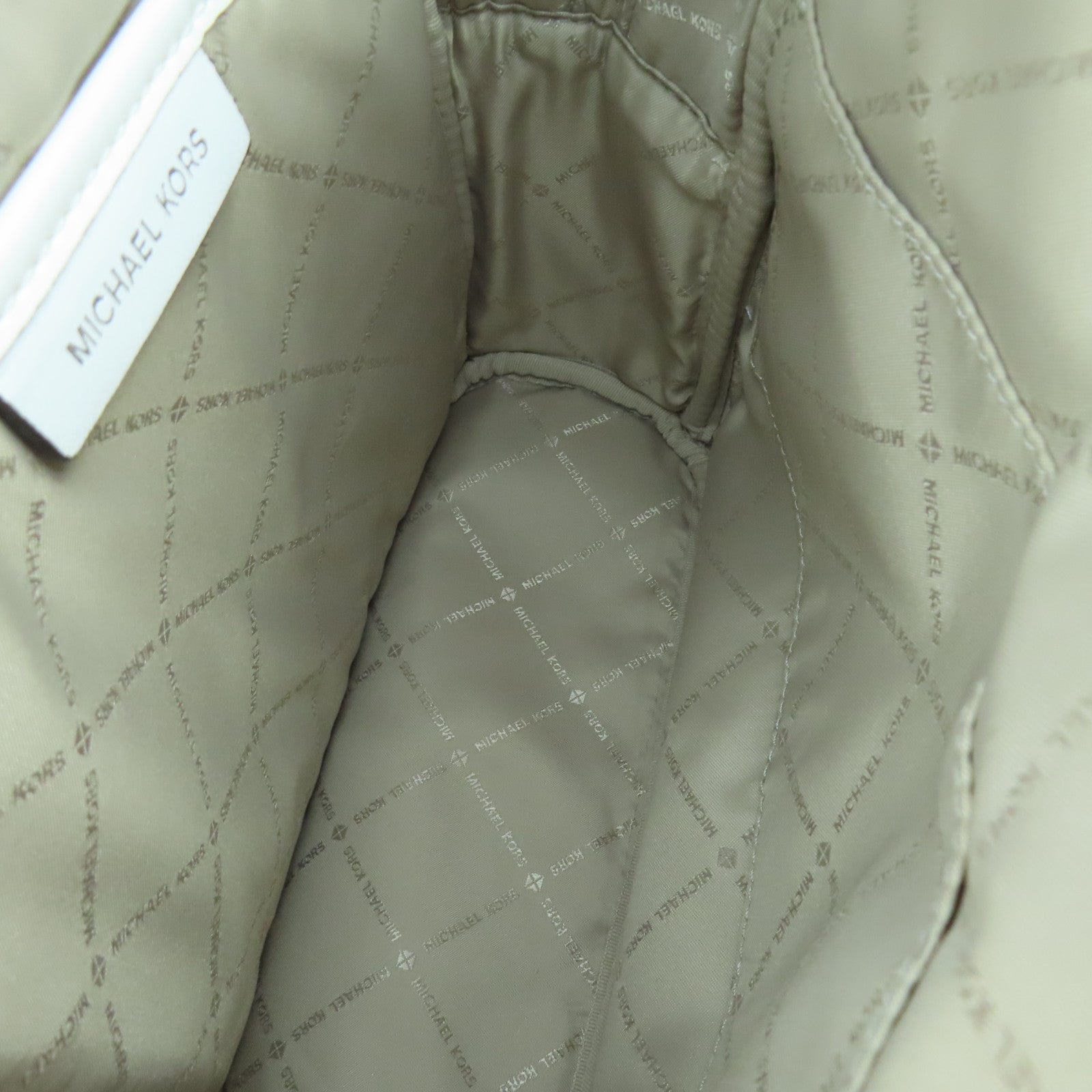 Michael Kors 牛皮皮革Rucksack銀扣背包白色