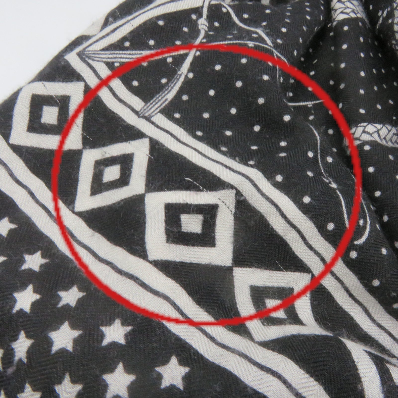 HERMES 羊絨/絲質Scarf絲巾黑色/白色
