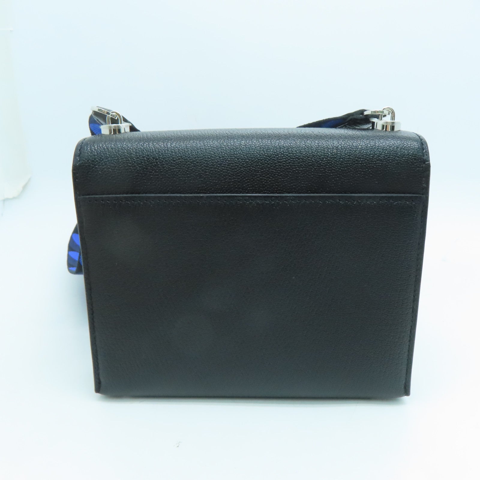 HERMES Chevre皮革Verrou Mini銀扣肩背袋黑色
