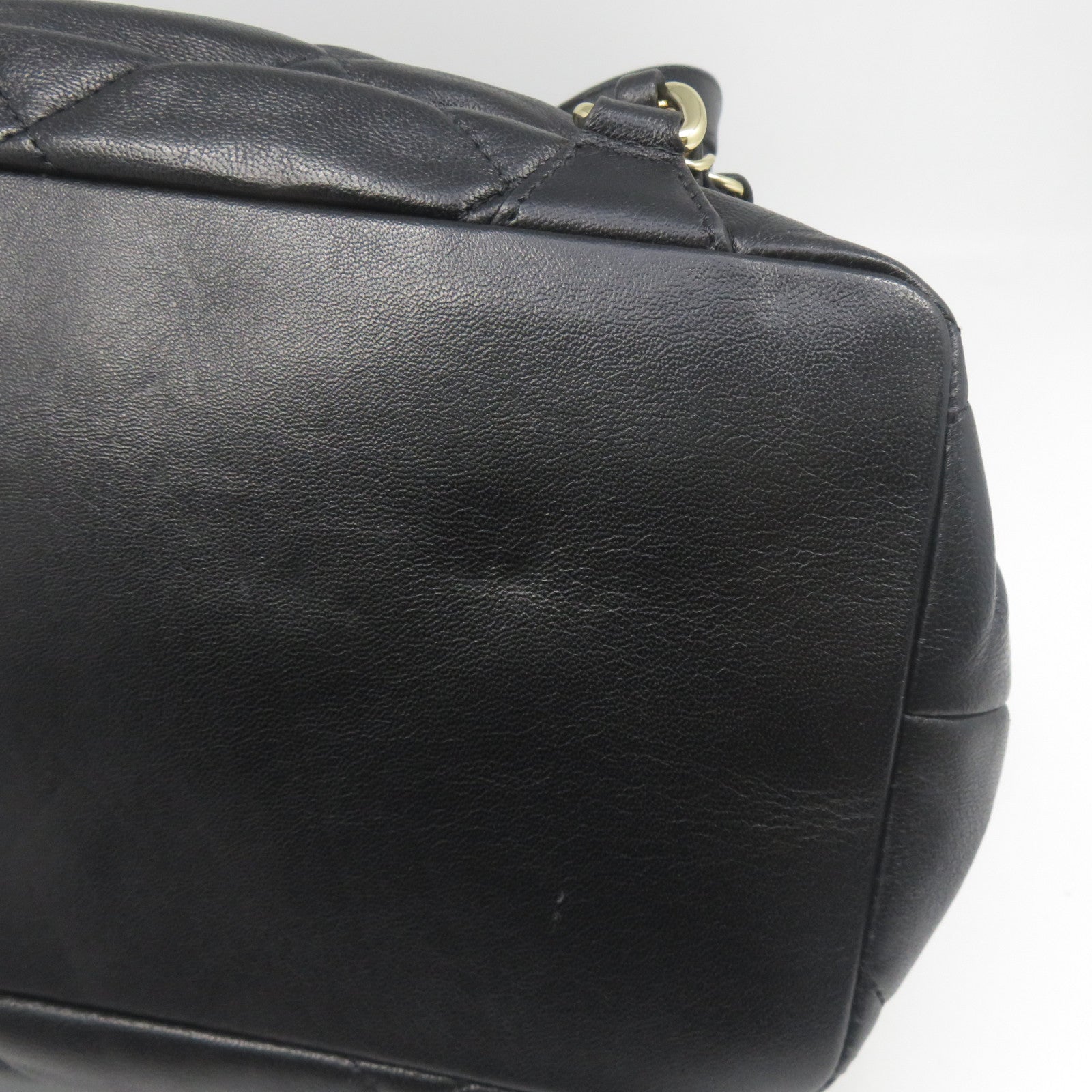 CHANEL 菱格牛皮皮革Backpack金扣背包黑色