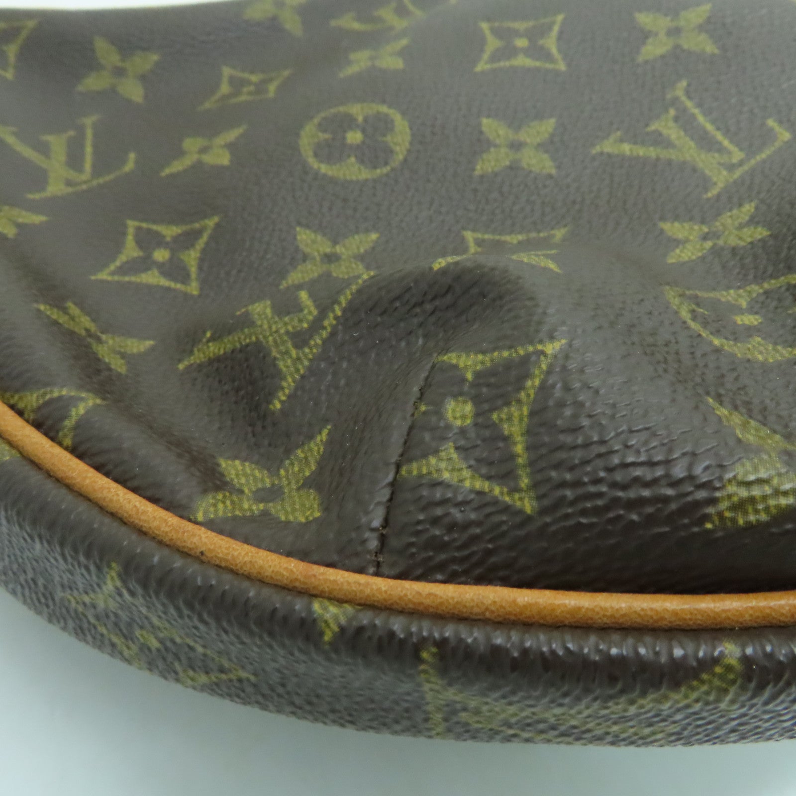 LOUIS VUITTON Monogram Pochette Crossant手挽袋/肩背袋啡色