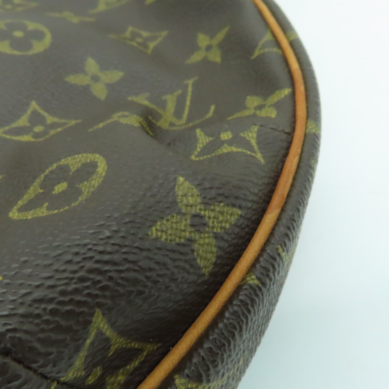 LOUIS VUITTON Monogram Pochette Crossant手挽袋/肩背袋啡色