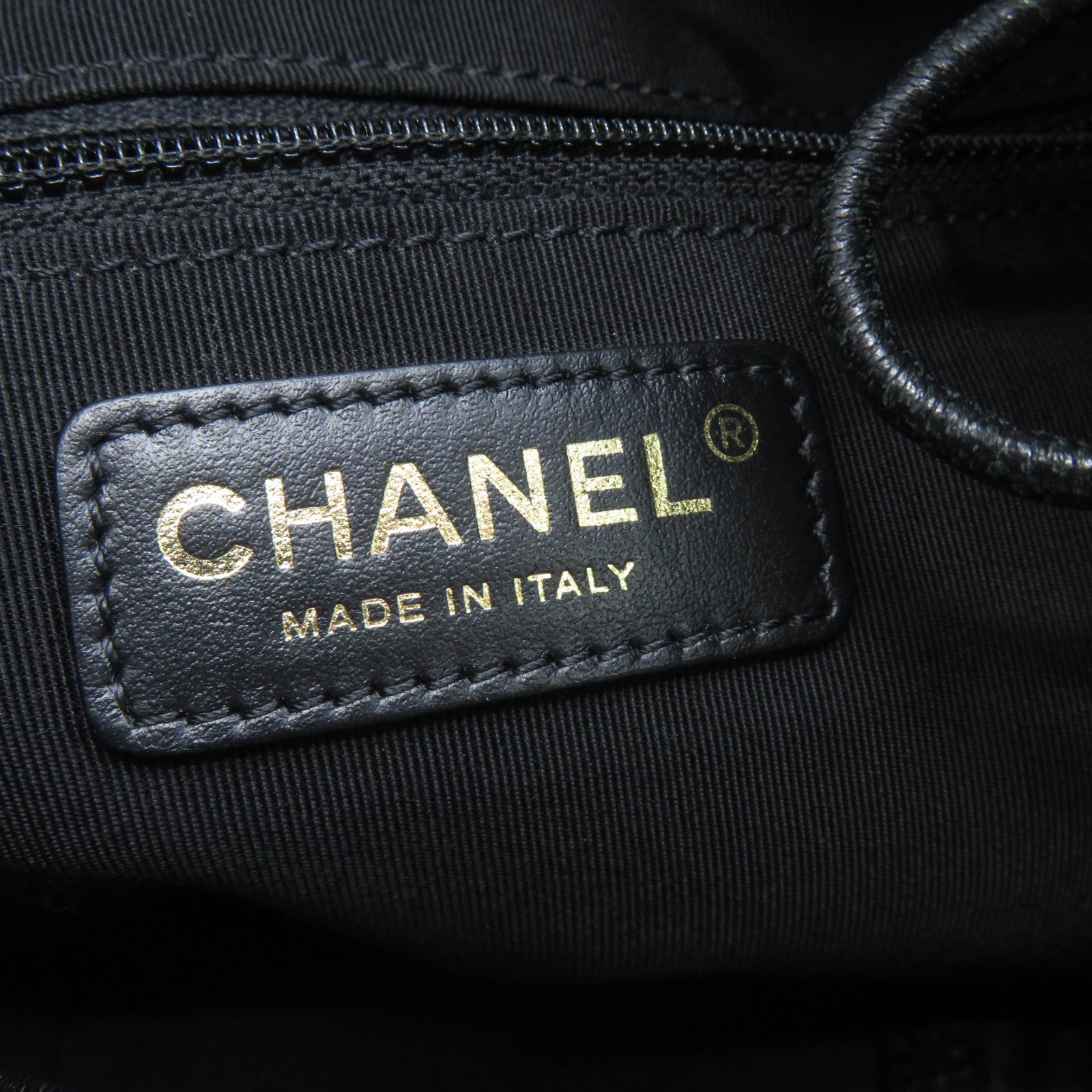 CHANEL 菱格牛皮皮革Backpack金扣背包黑色