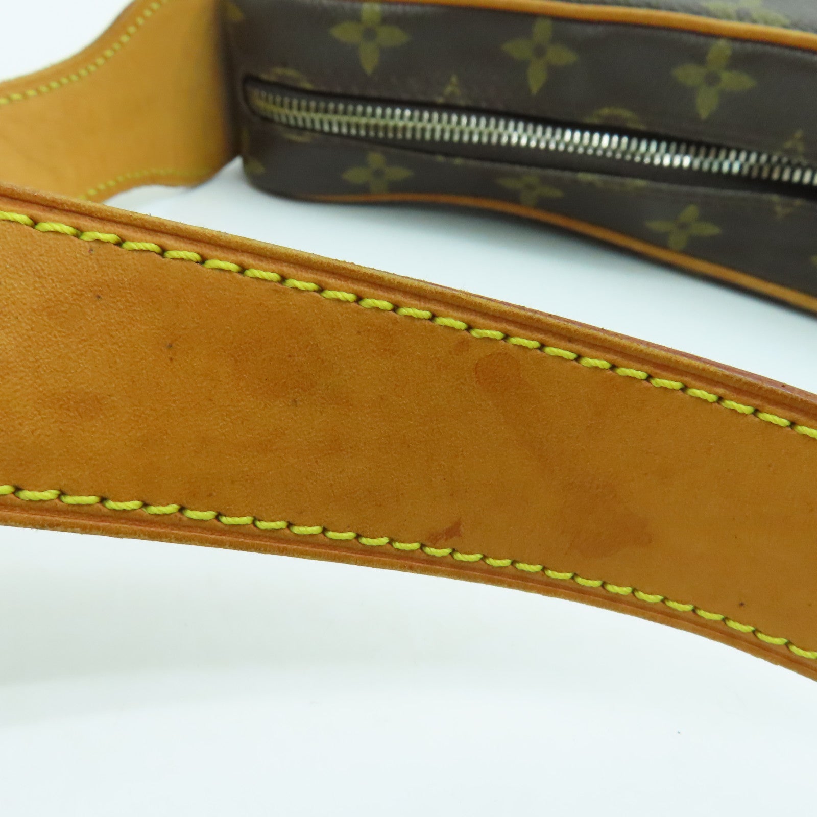 LOUIS VUITTON Monogram Pochette Crossant手挽袋/肩背袋啡色