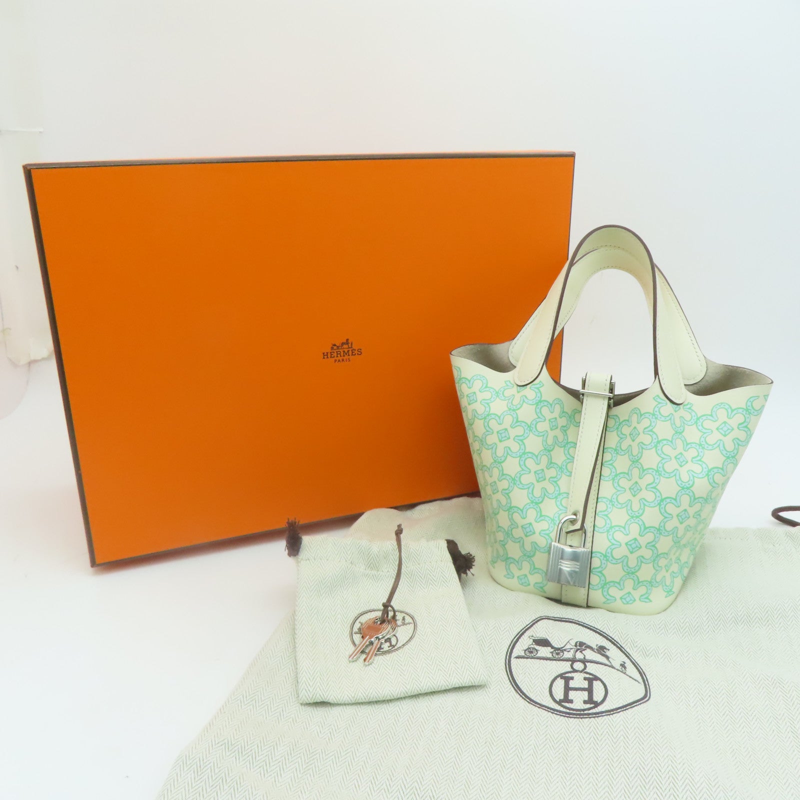 HERMES Swift皮革Picotin Lucky Daisy Mirco银扣手挽袋Nata/米白色绿色