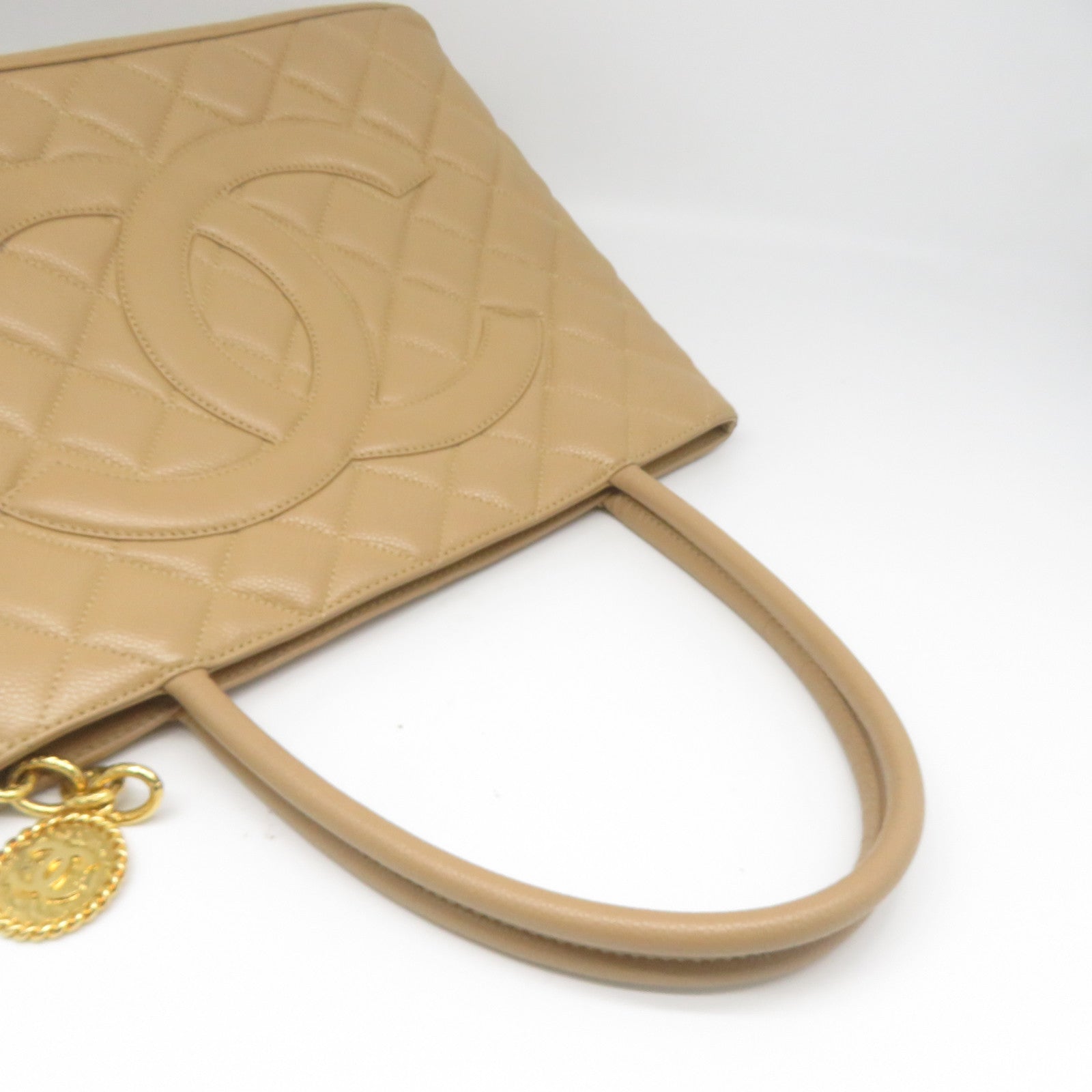 CHANEL 菱格牛皮皮革Shoulder Bag金扣肩背袋米色