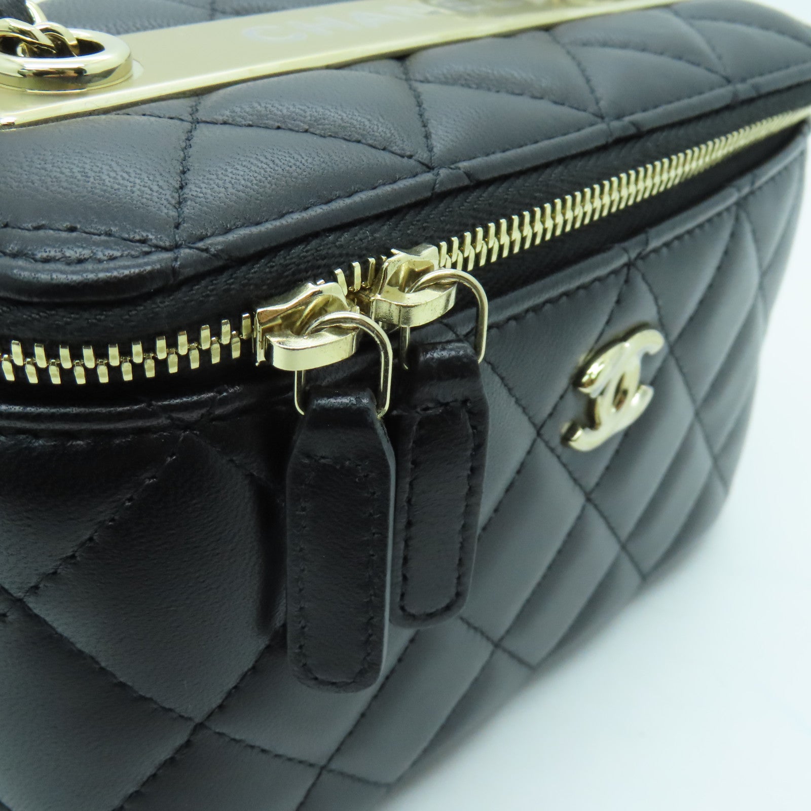 CHANEL 羊皮皮革Chain Shoulder Bag金扣鏈帶肩背袋黑色