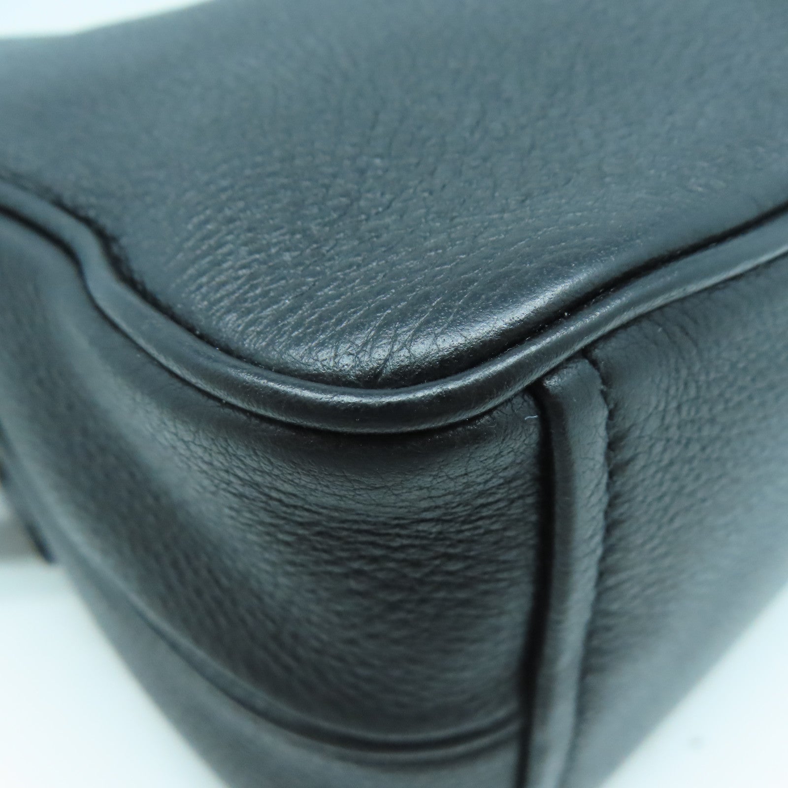 PRADA 牛皮皮革Shoulder Bag金扣肩背袋黑色