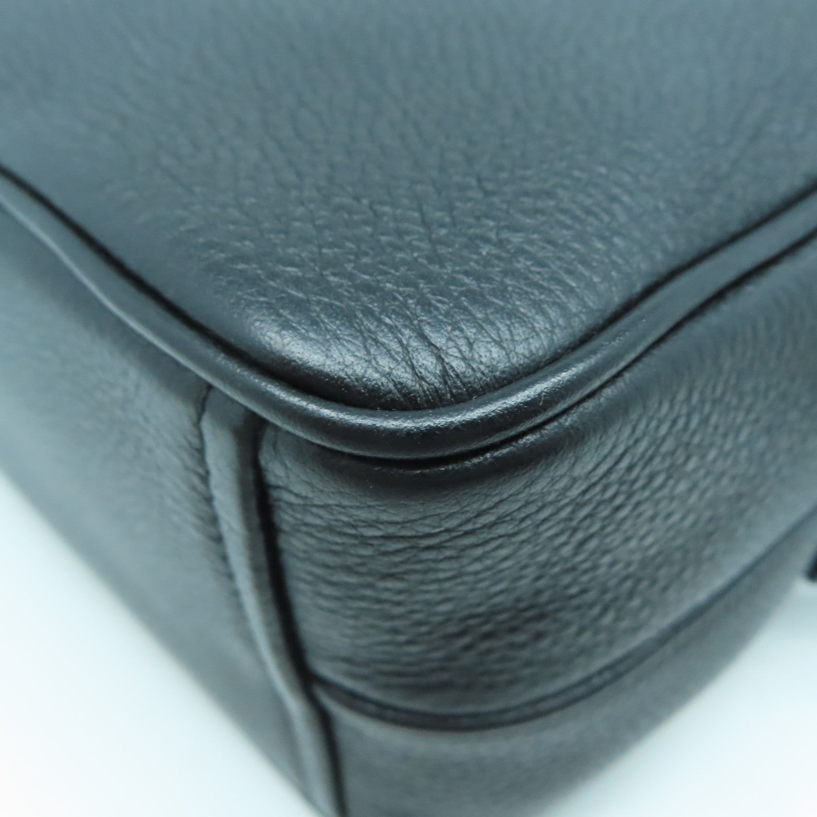 PRADA 牛皮皮革Shoulder Bag金扣肩背袋黑色