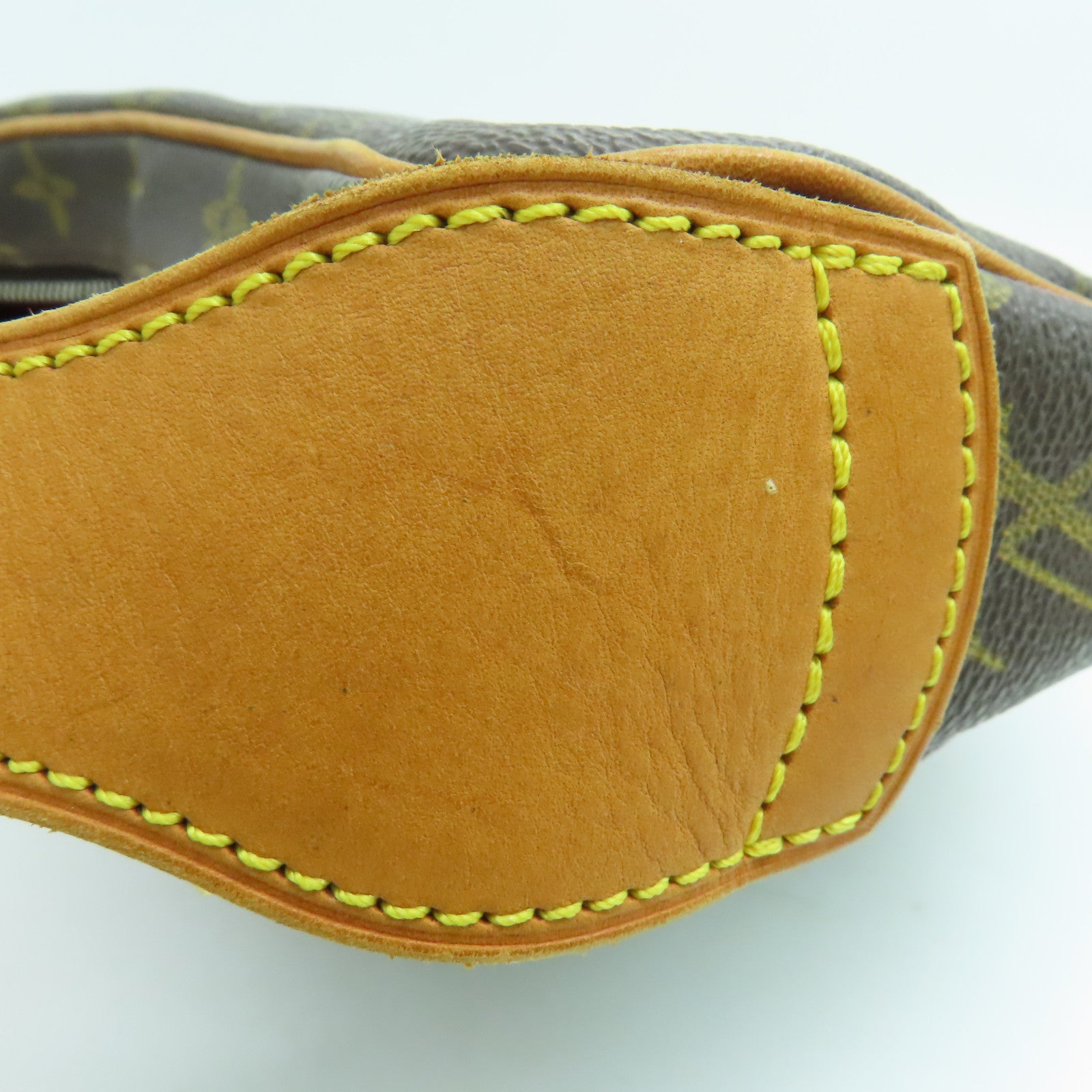 LOUIS VUITTON Monogram Pochette Crossant手挽袋/肩背袋啡色