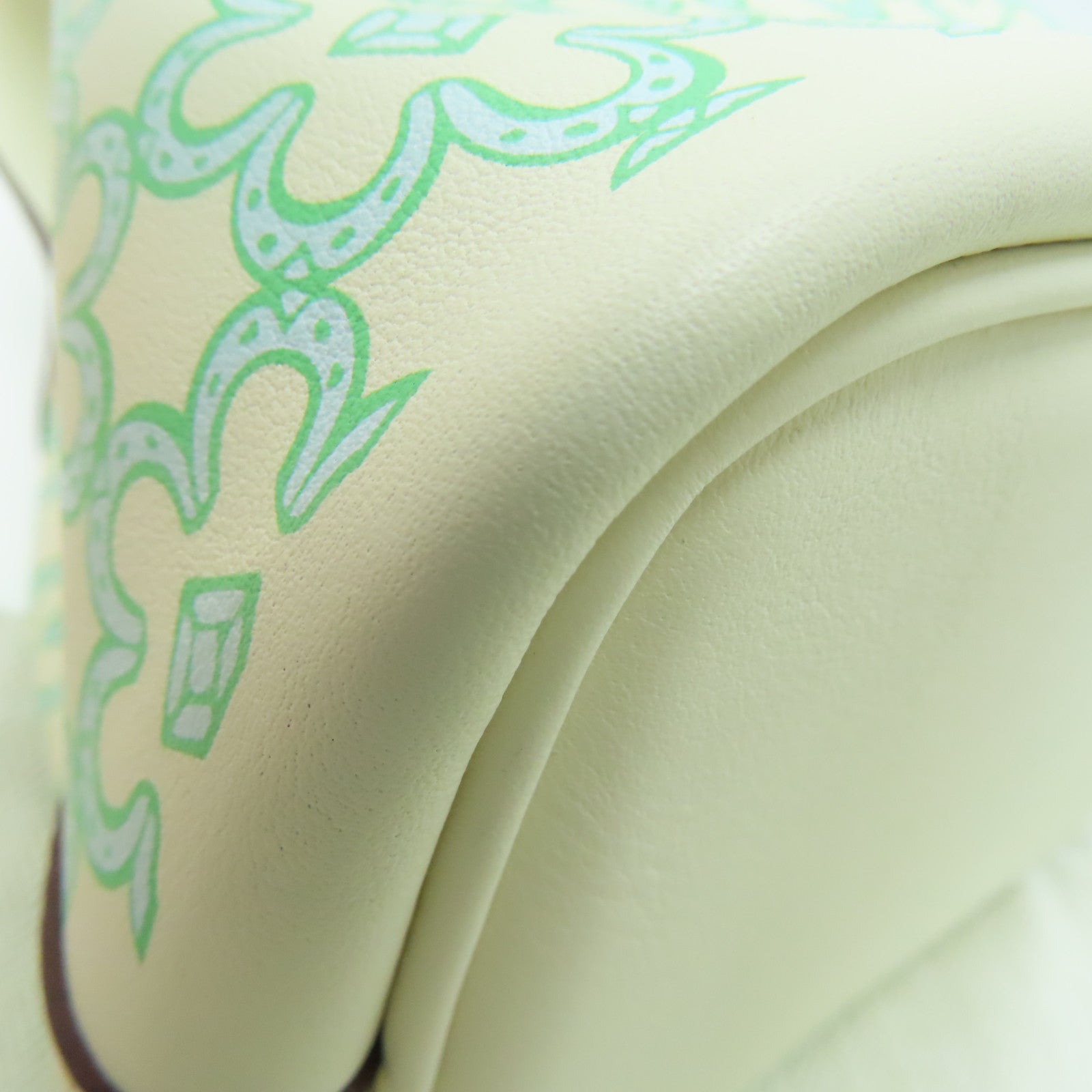 HERMES Swift皮革Picotin Lucky Daisy Mirco银扣手挽袋Nata/米白色绿色