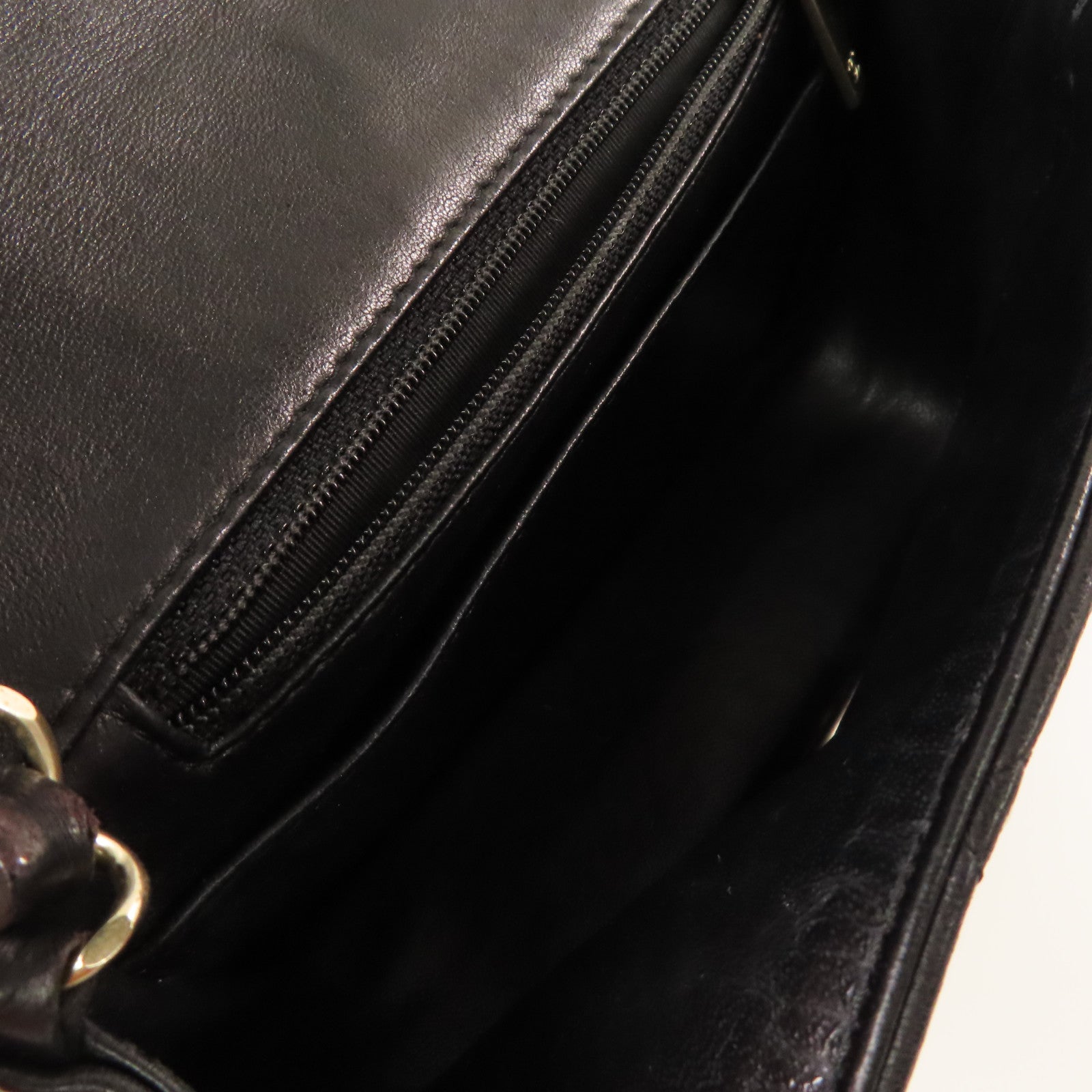 CHANEL 菱格羊皮皮革Chain Shoulder Bag金扣鏈帶肩背袋黑色