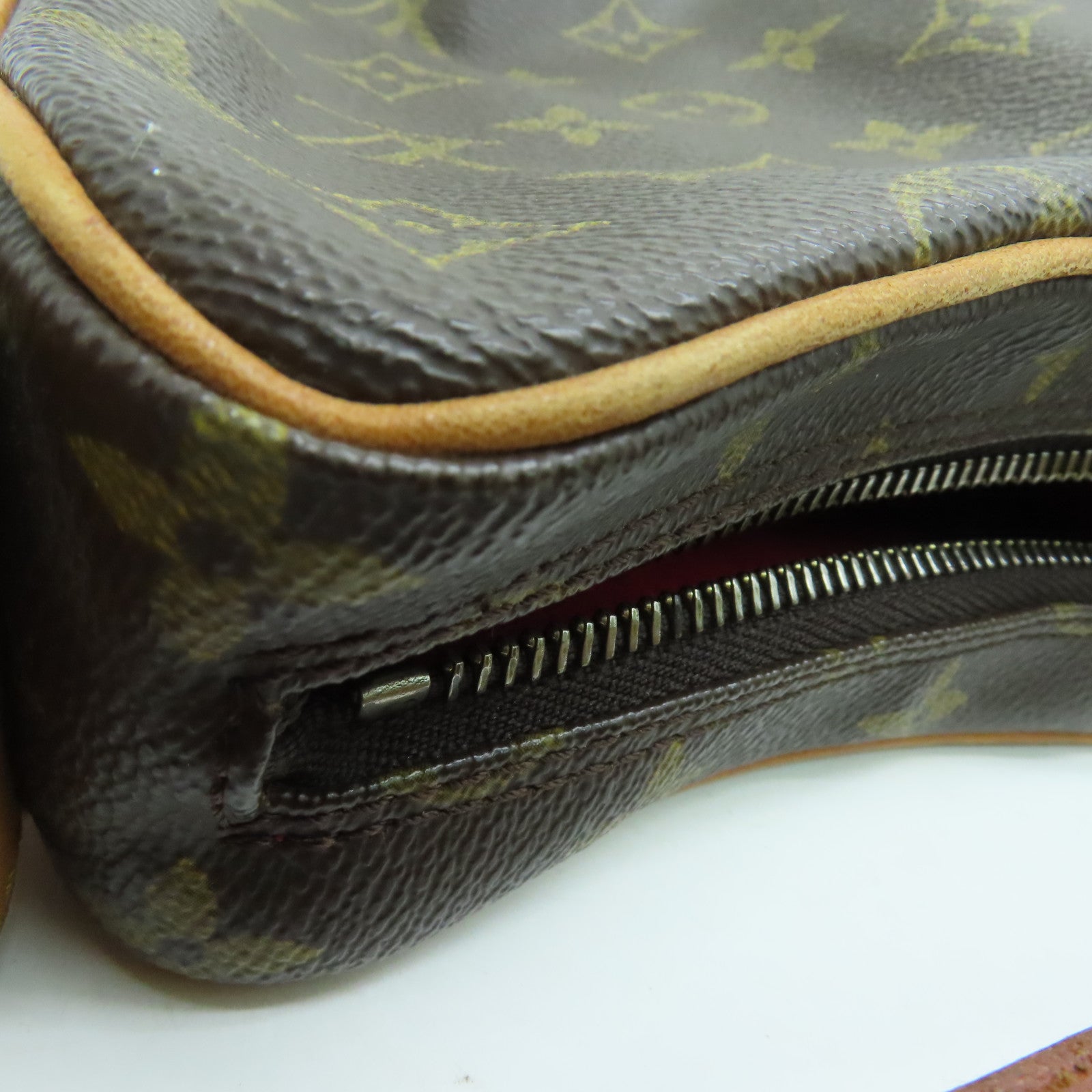 LOUIS VUITTON Monogram Pochette Crossant手挽袋/肩背袋啡色