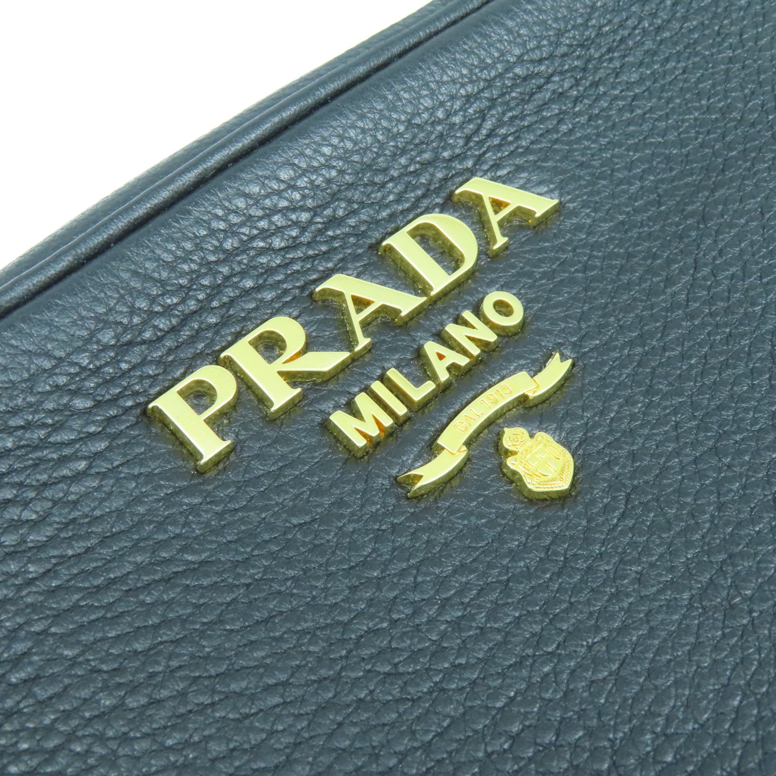 PRADA 牛皮皮革Shoulder Bag金扣肩背袋黑色