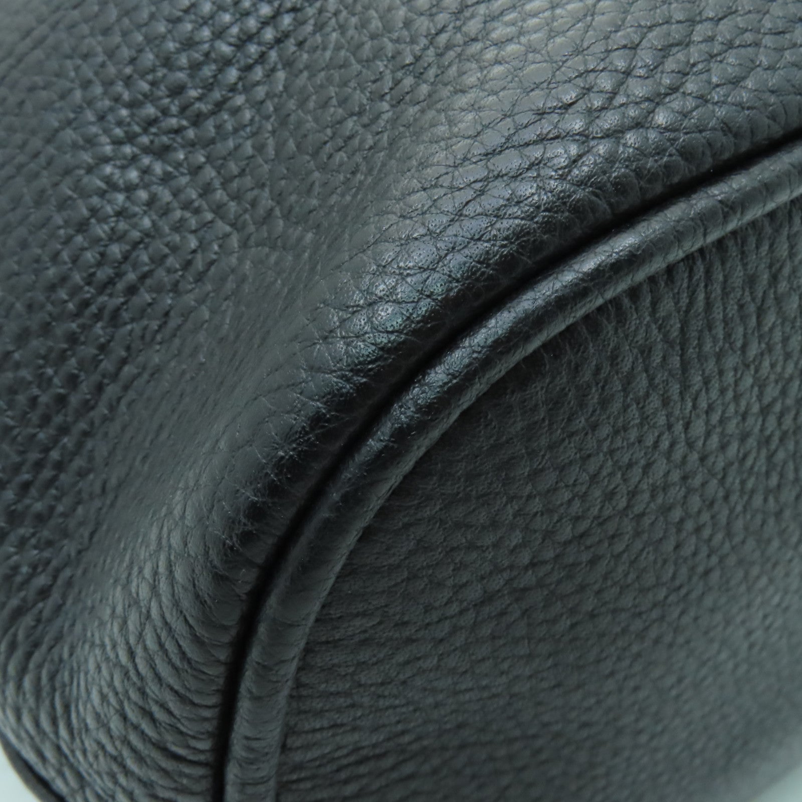 KARL LAGERFELD 牛皮皮革Bucket Bag鏈帶肩背袋黑色