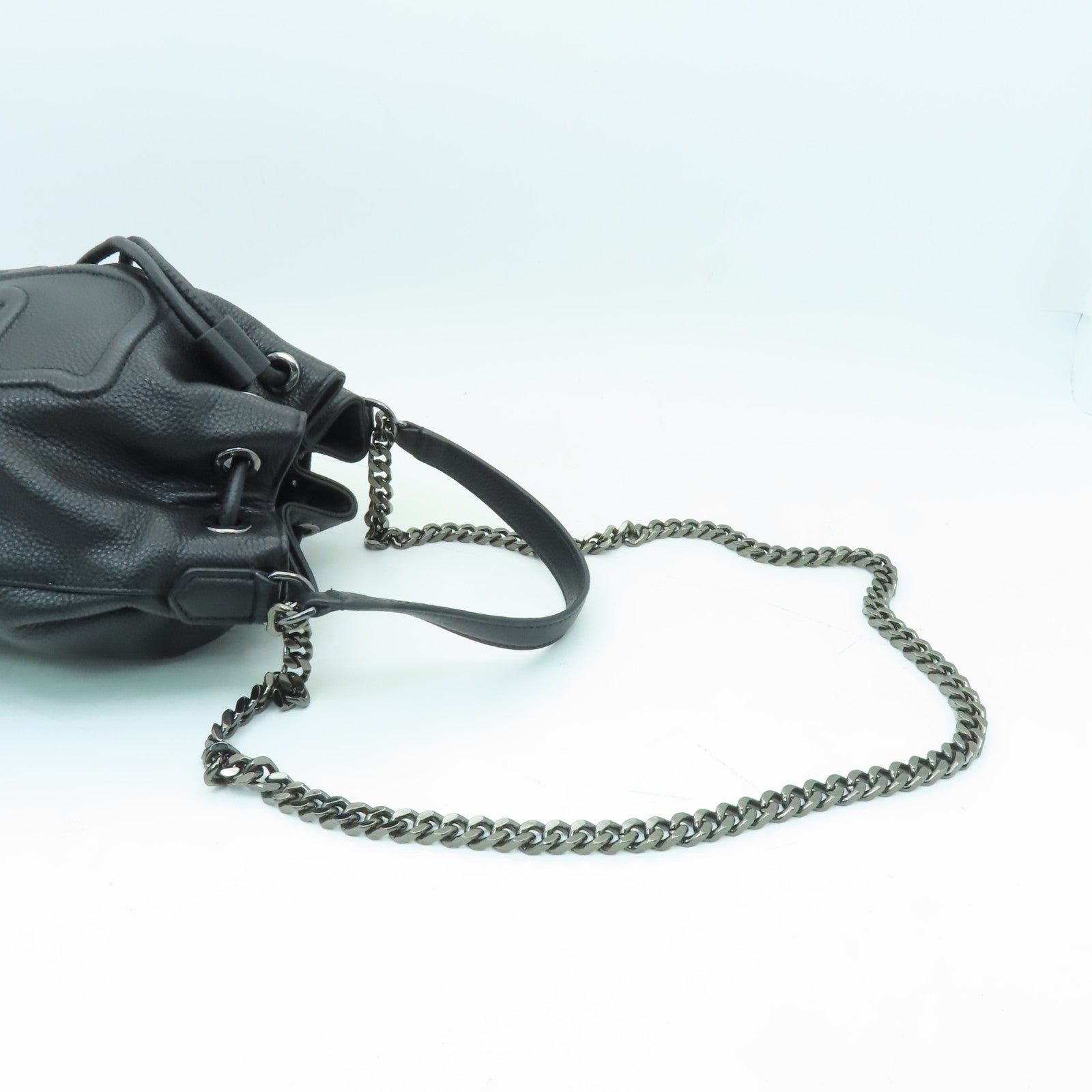 KARL LAGERFELD 牛皮皮革Bucket Bag鏈帶肩背袋黑色