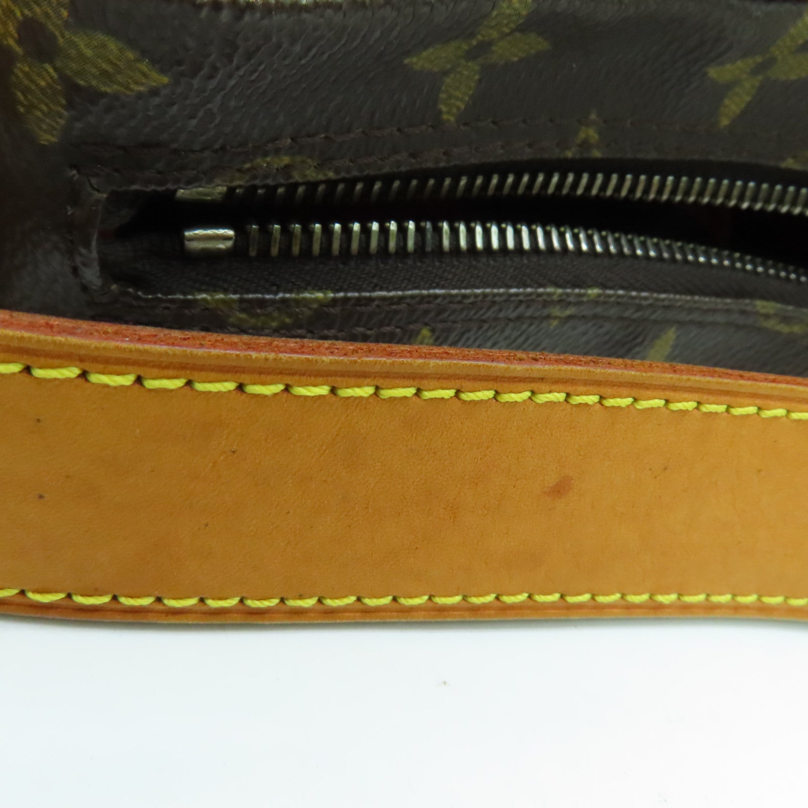 LOUIS VUITTON Monogram Pochette Crossant手挽袋/肩背袋啡色