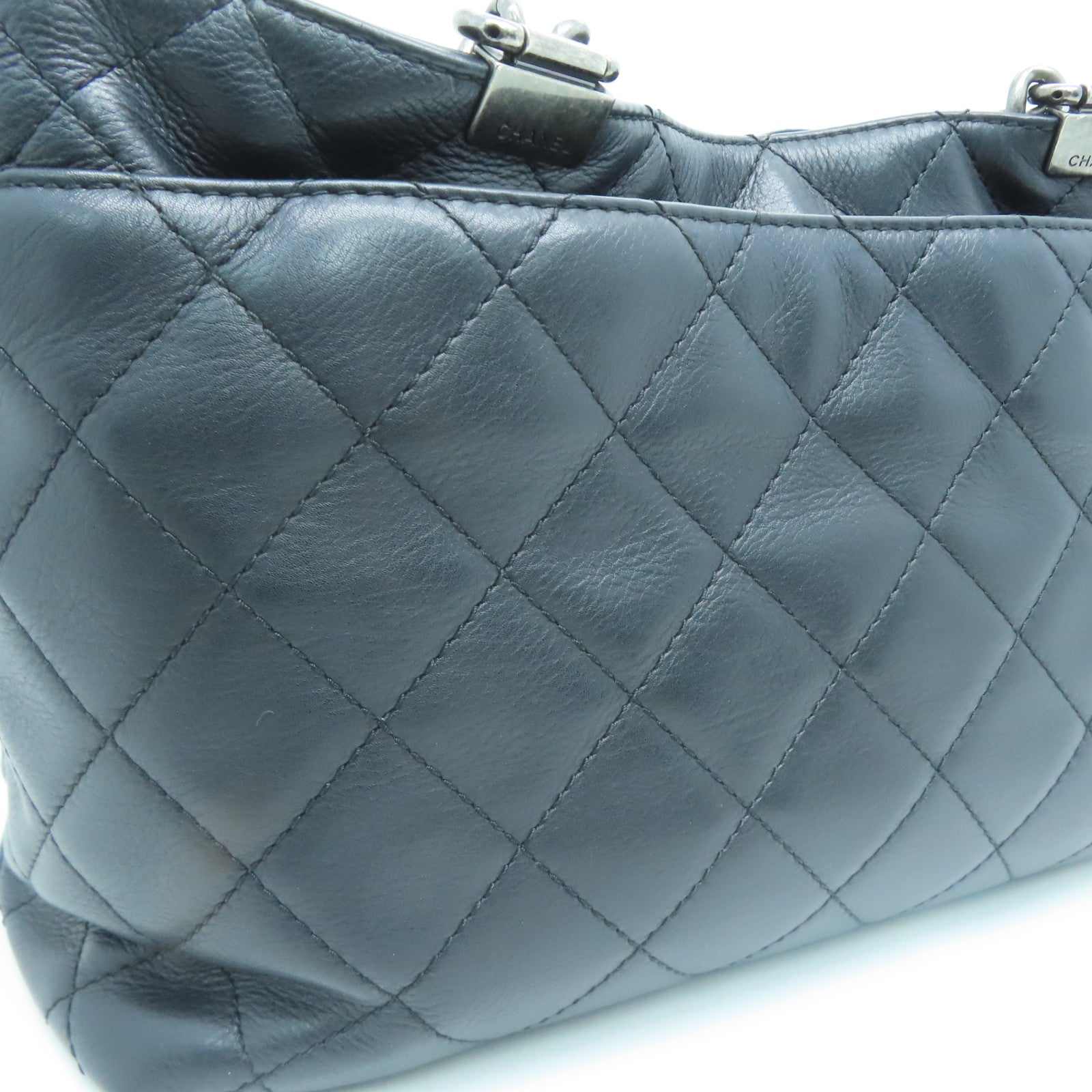 CHANEL [Sharp Discount] Lingge Cowhide Leather 2 Way Shoulder Silver Buckle Handle Shoulder Back Dual-purpose Bag Black